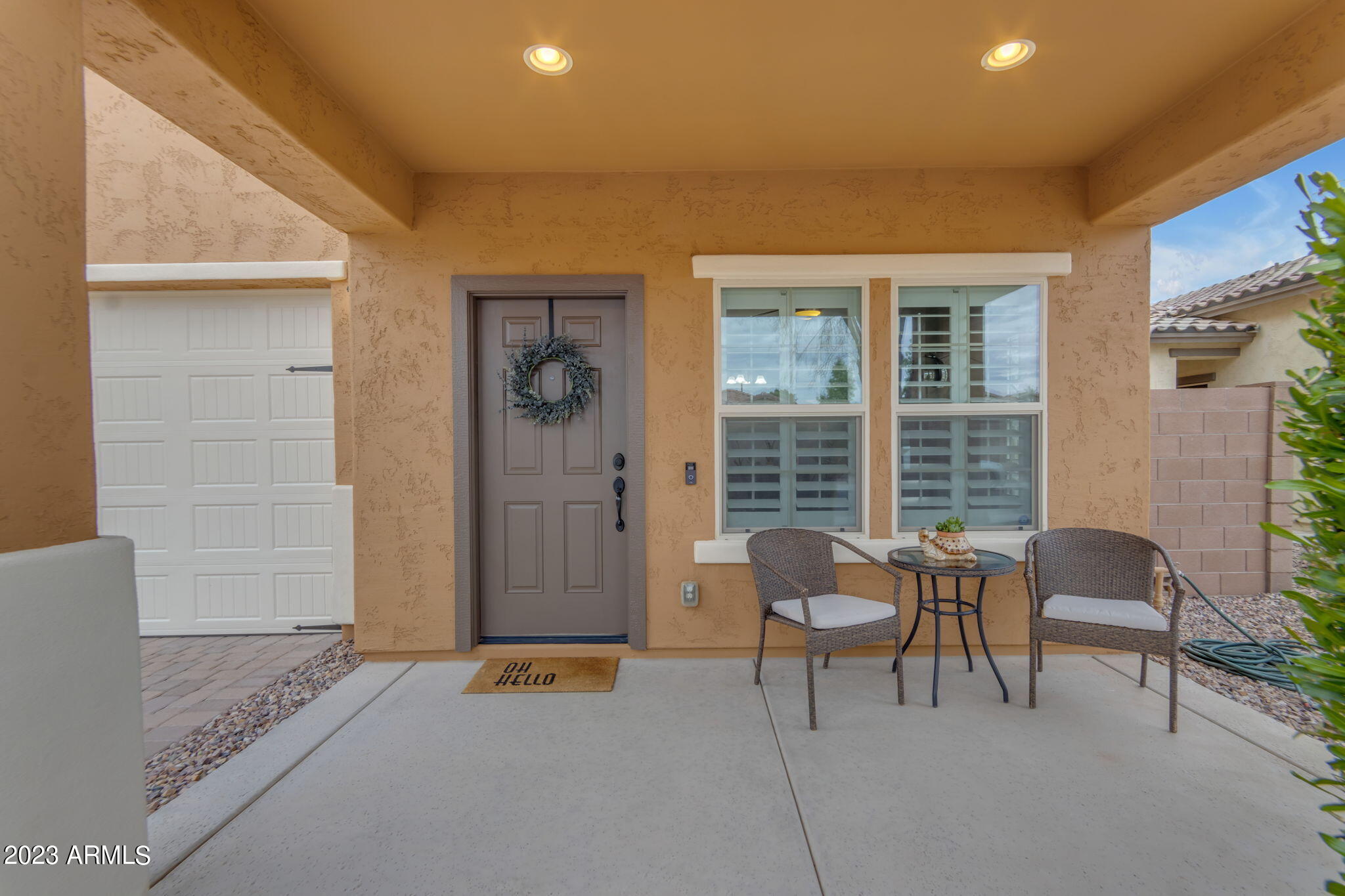 2656 E HICKORY Street