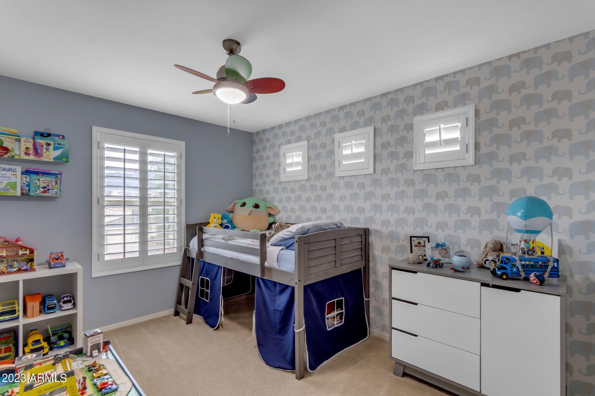 2656 E HICKORY Street