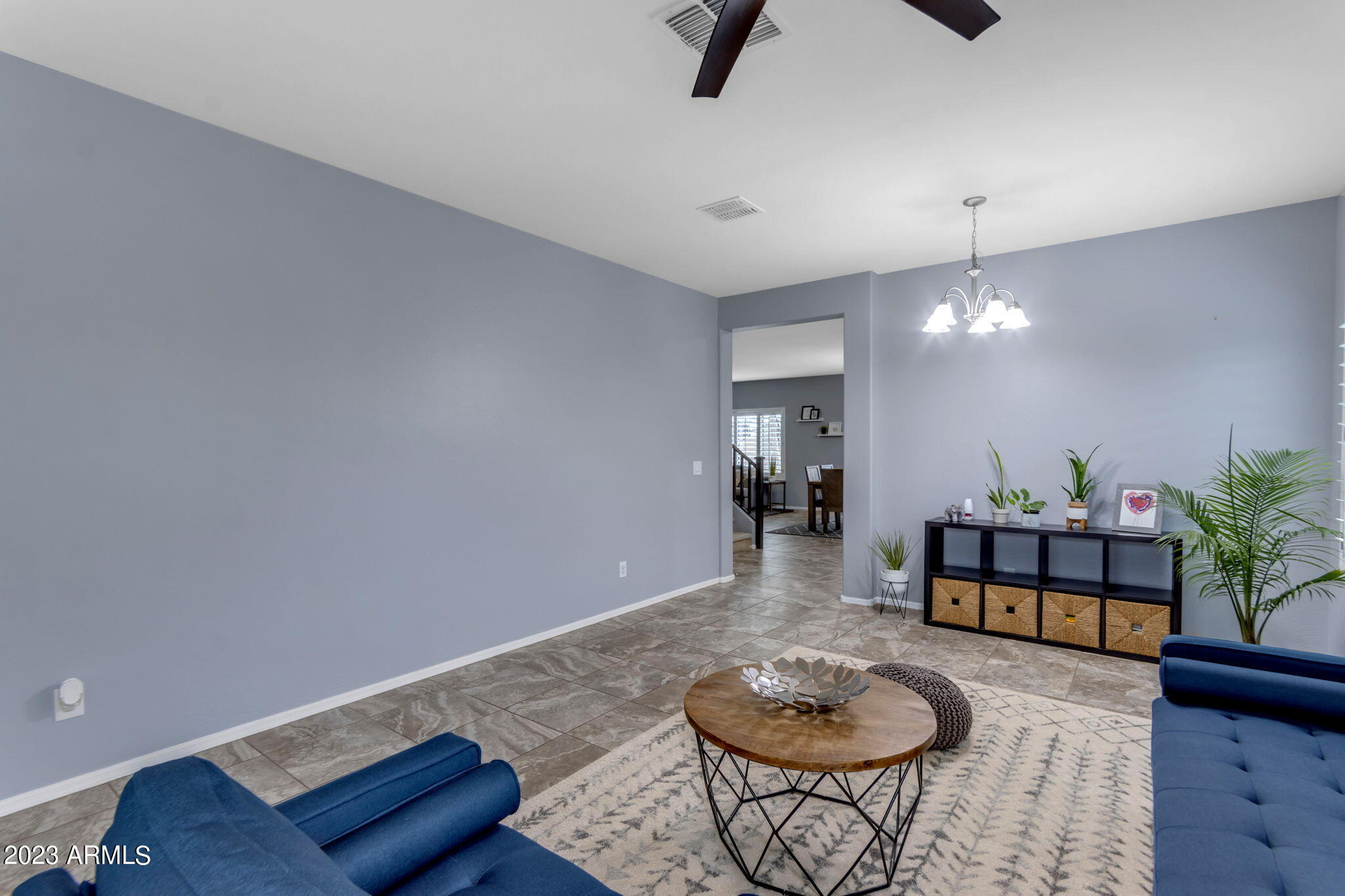 2656 E HICKORY Street