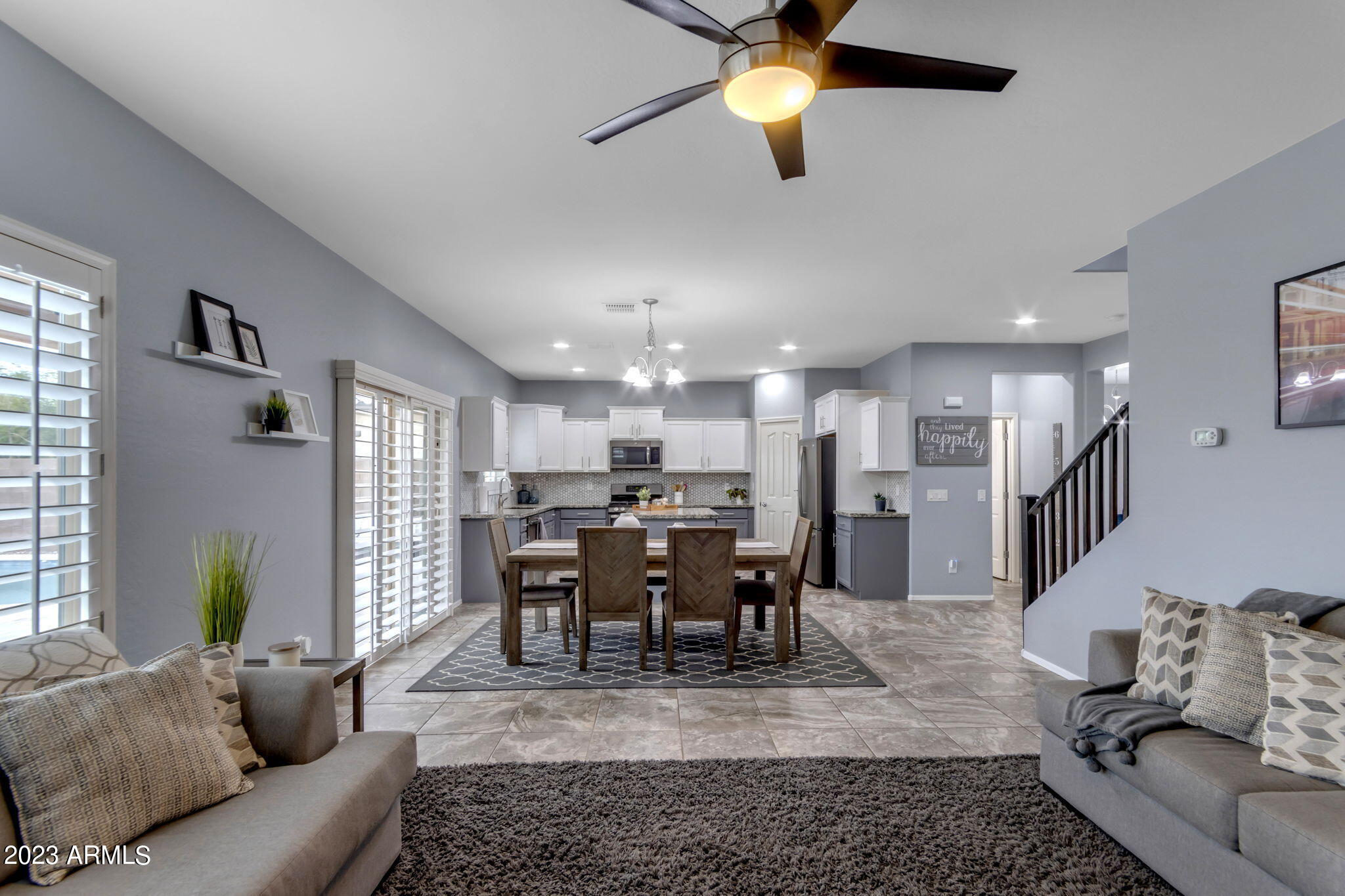 2656 E HICKORY Street