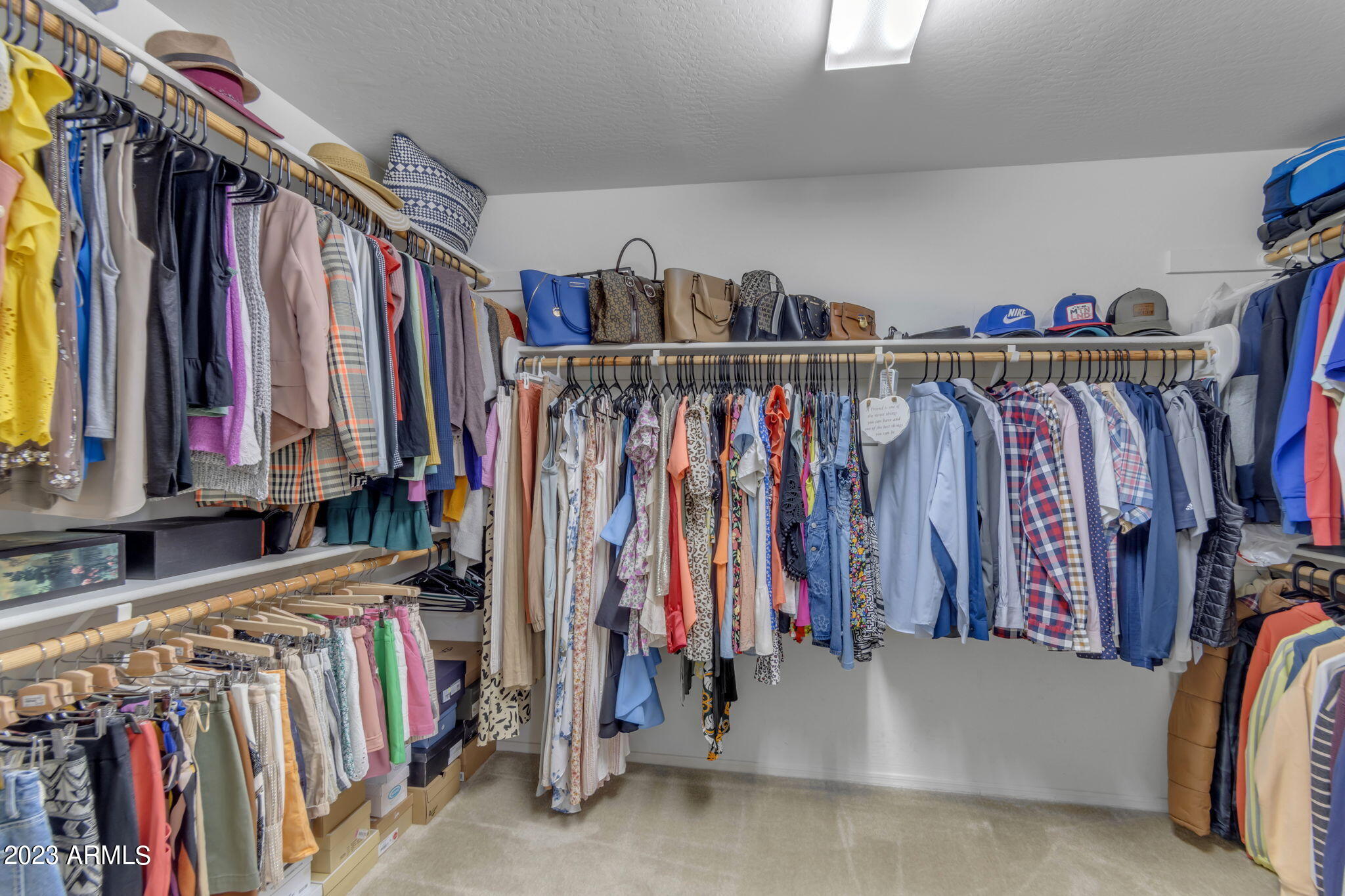 2656 E HICKORY Street