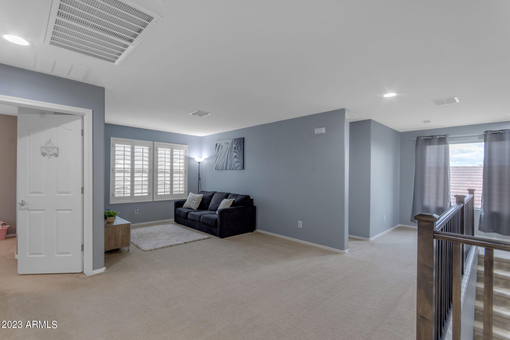 2656 E HICKORY Street