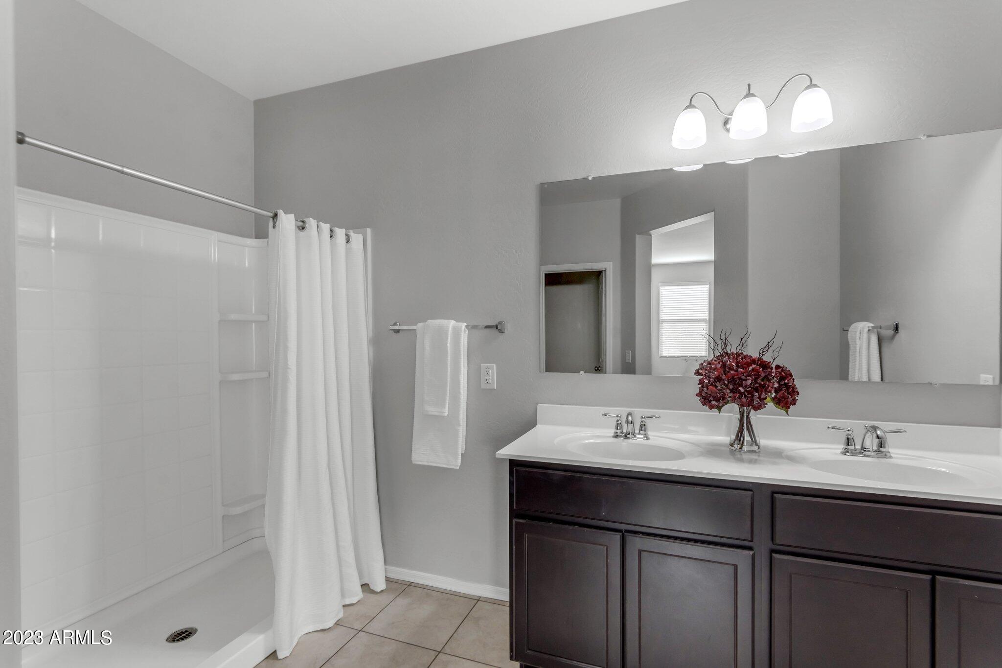 4843 E FIRE OPAL Lane