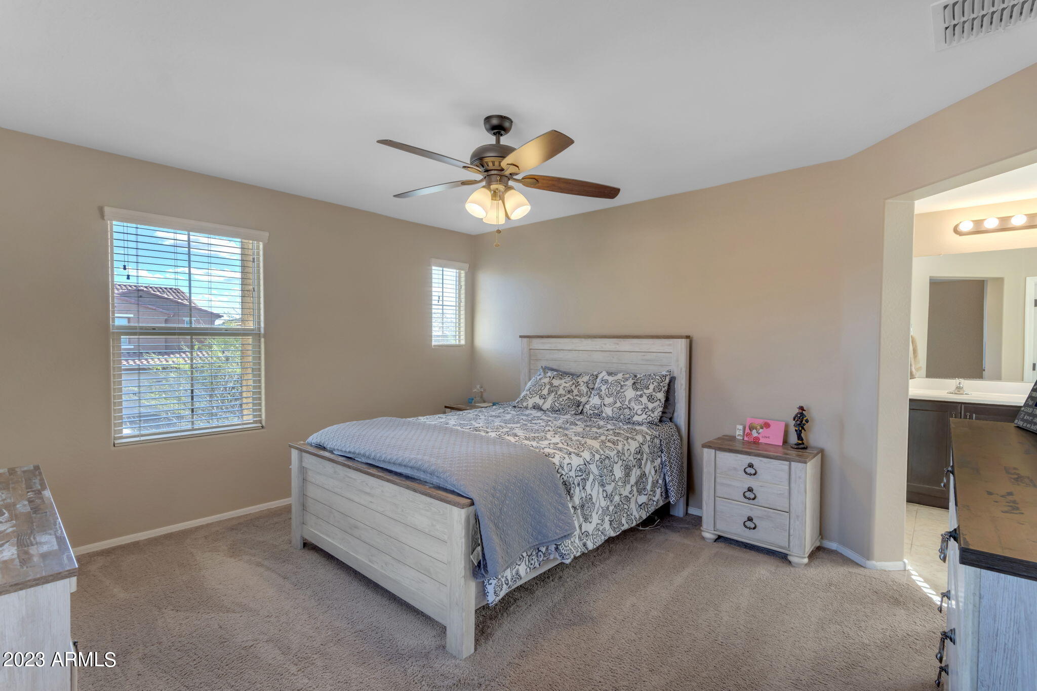 2388 E HAZELTINE Way