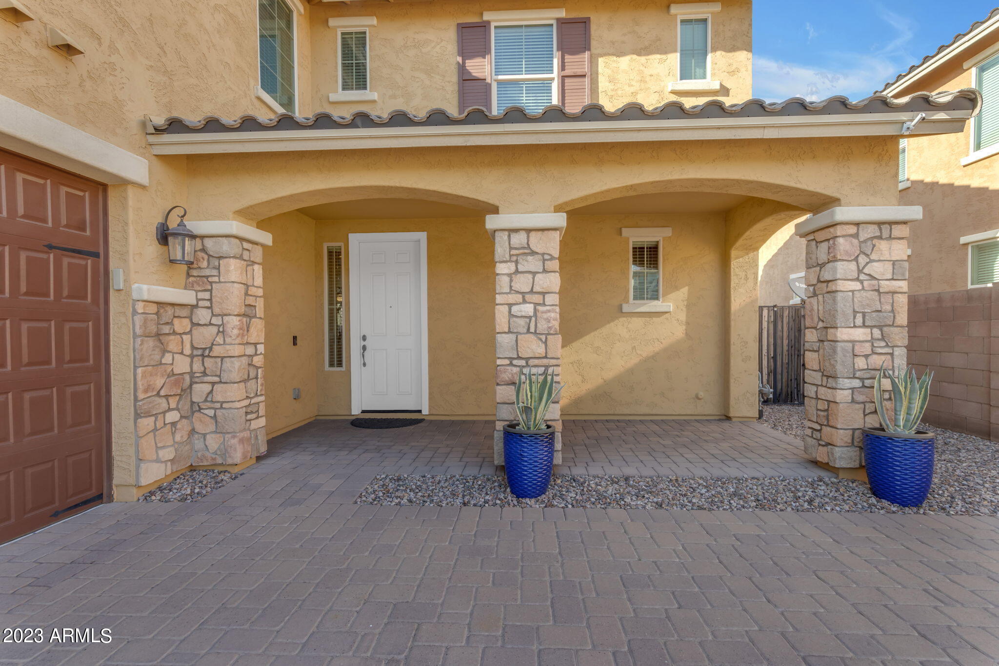 2388 E HAZELTINE Way