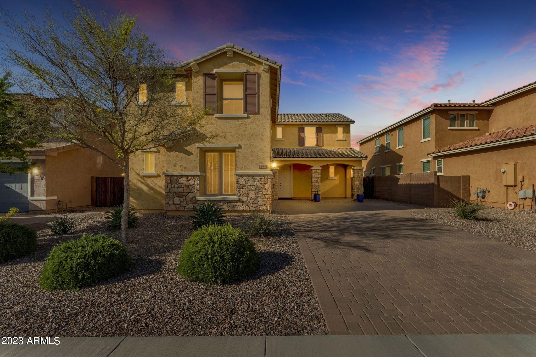 2388 E HAZELTINE Way