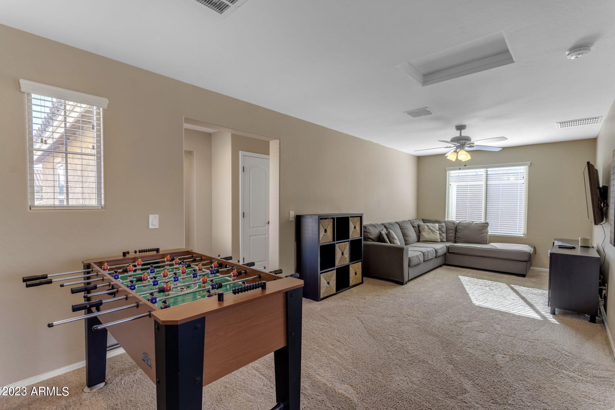 2388 E HAZELTINE Way