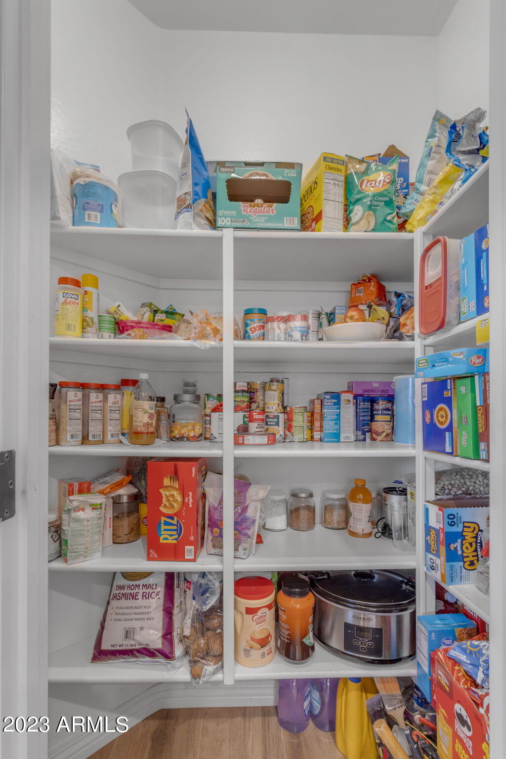 2388 E HAZELTINE Way