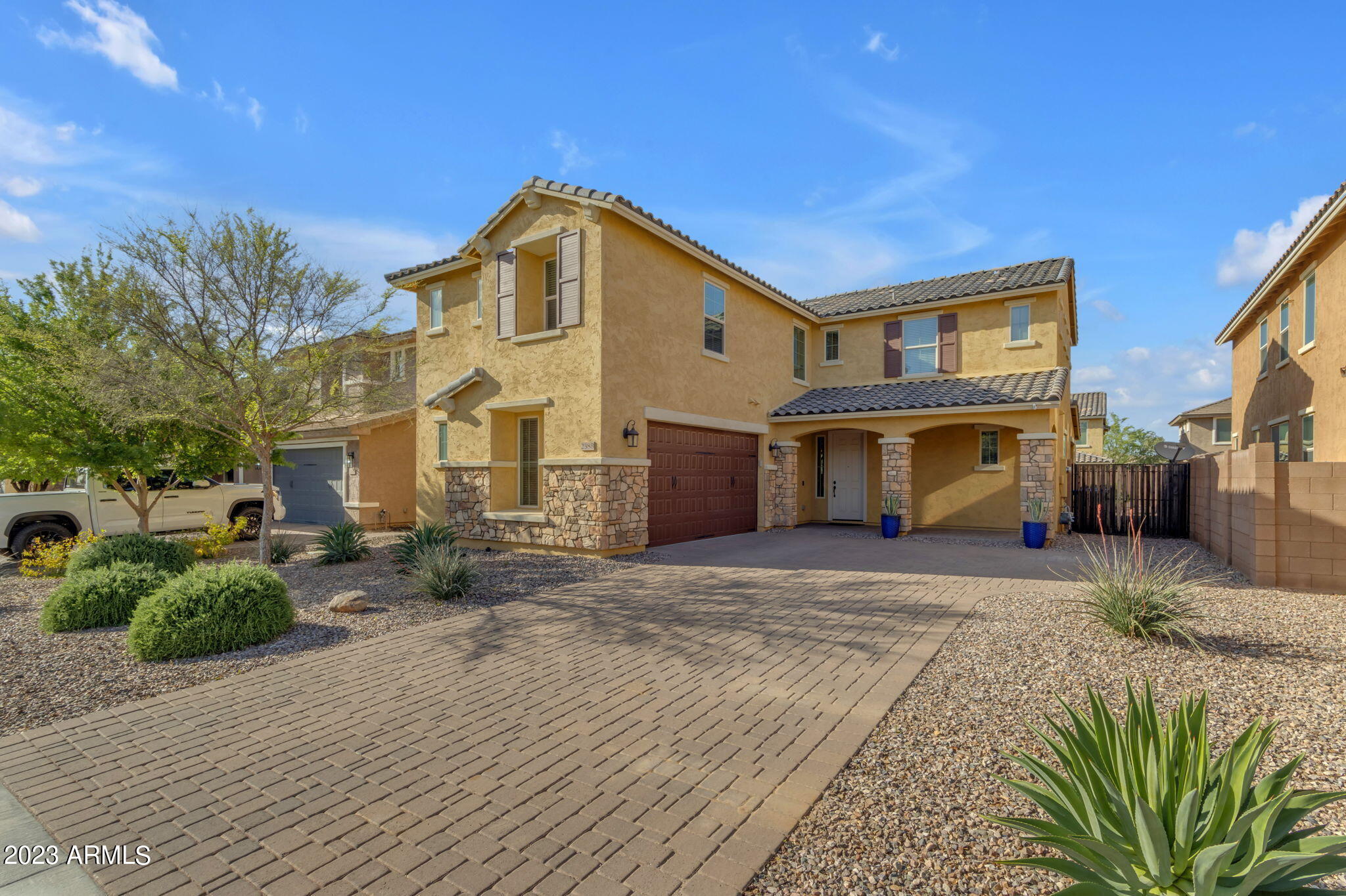 2388 E HAZELTINE Way