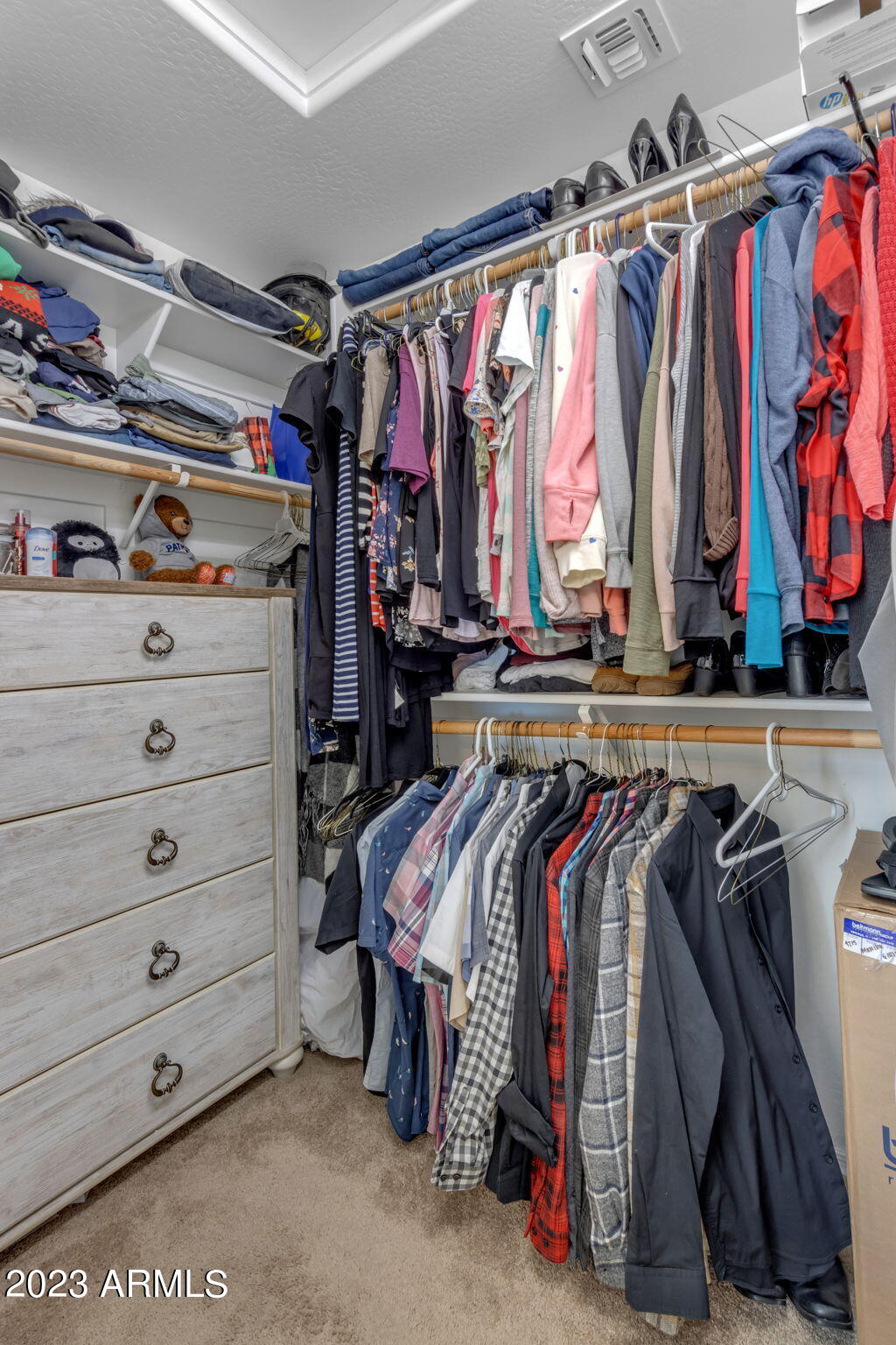 2388 E HAZELTINE Way