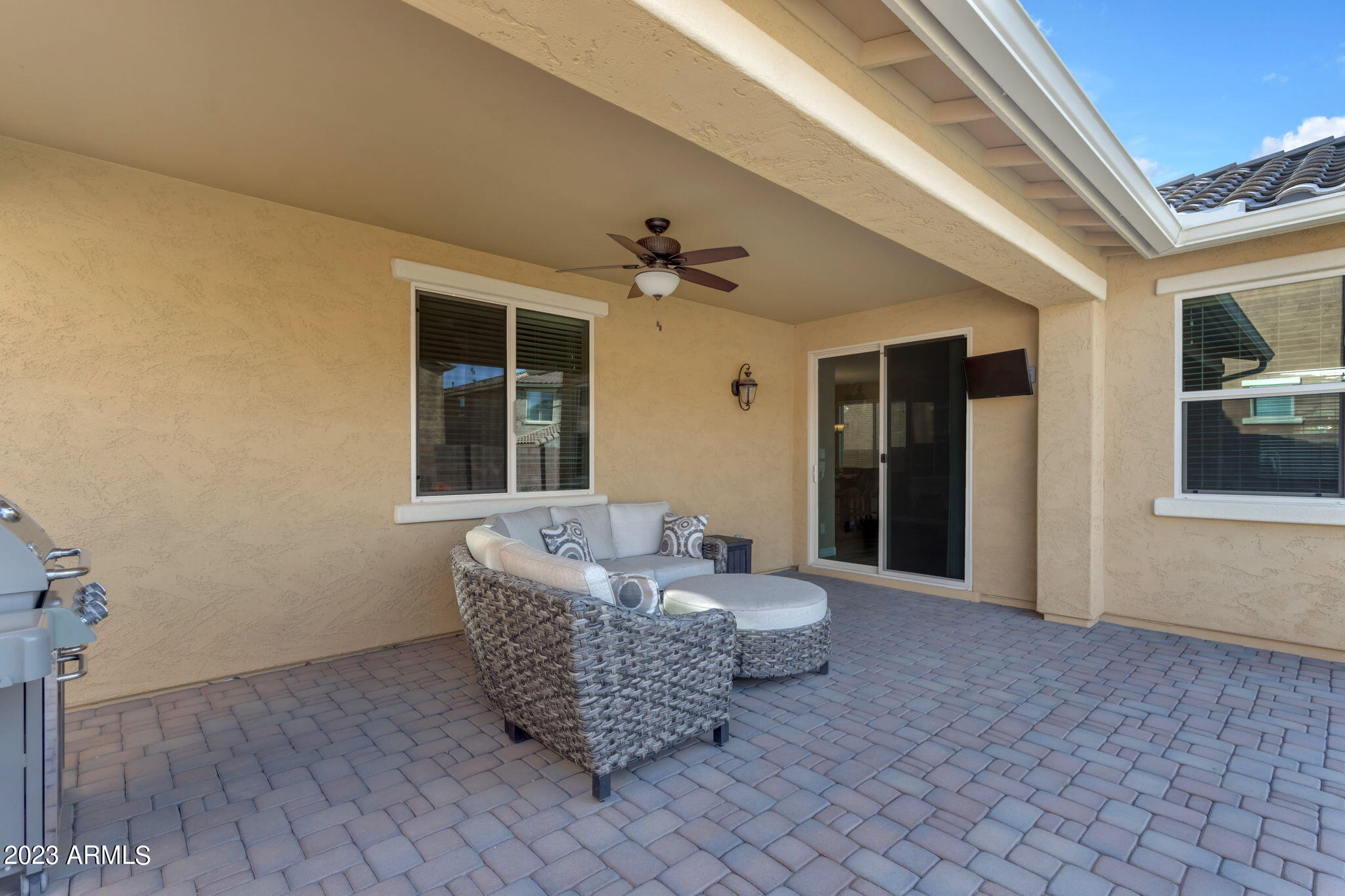 2388 E HAZELTINE Way