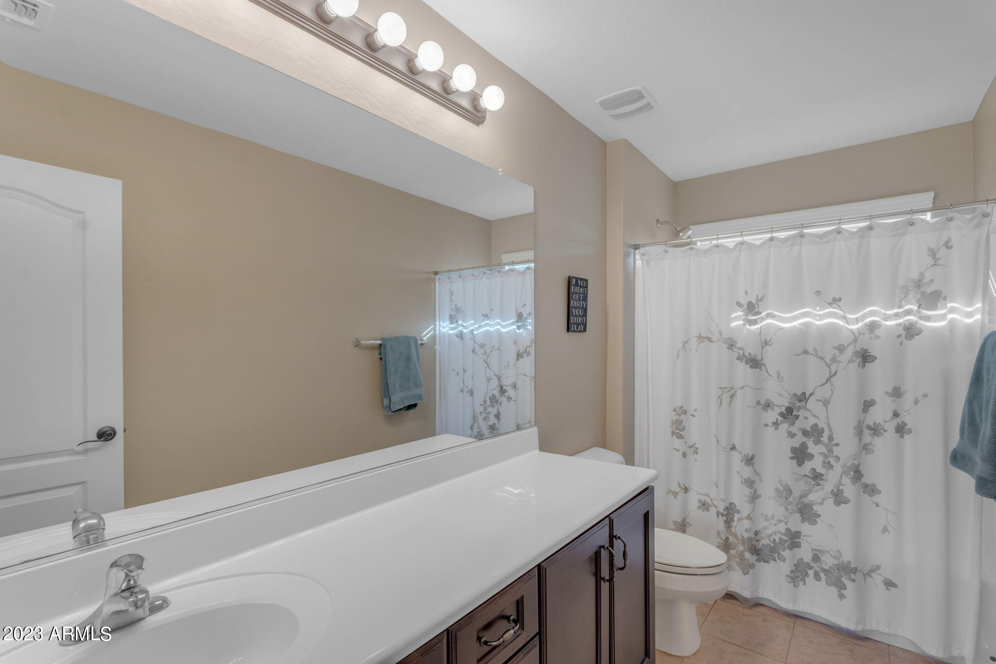 2388 E HAZELTINE Way