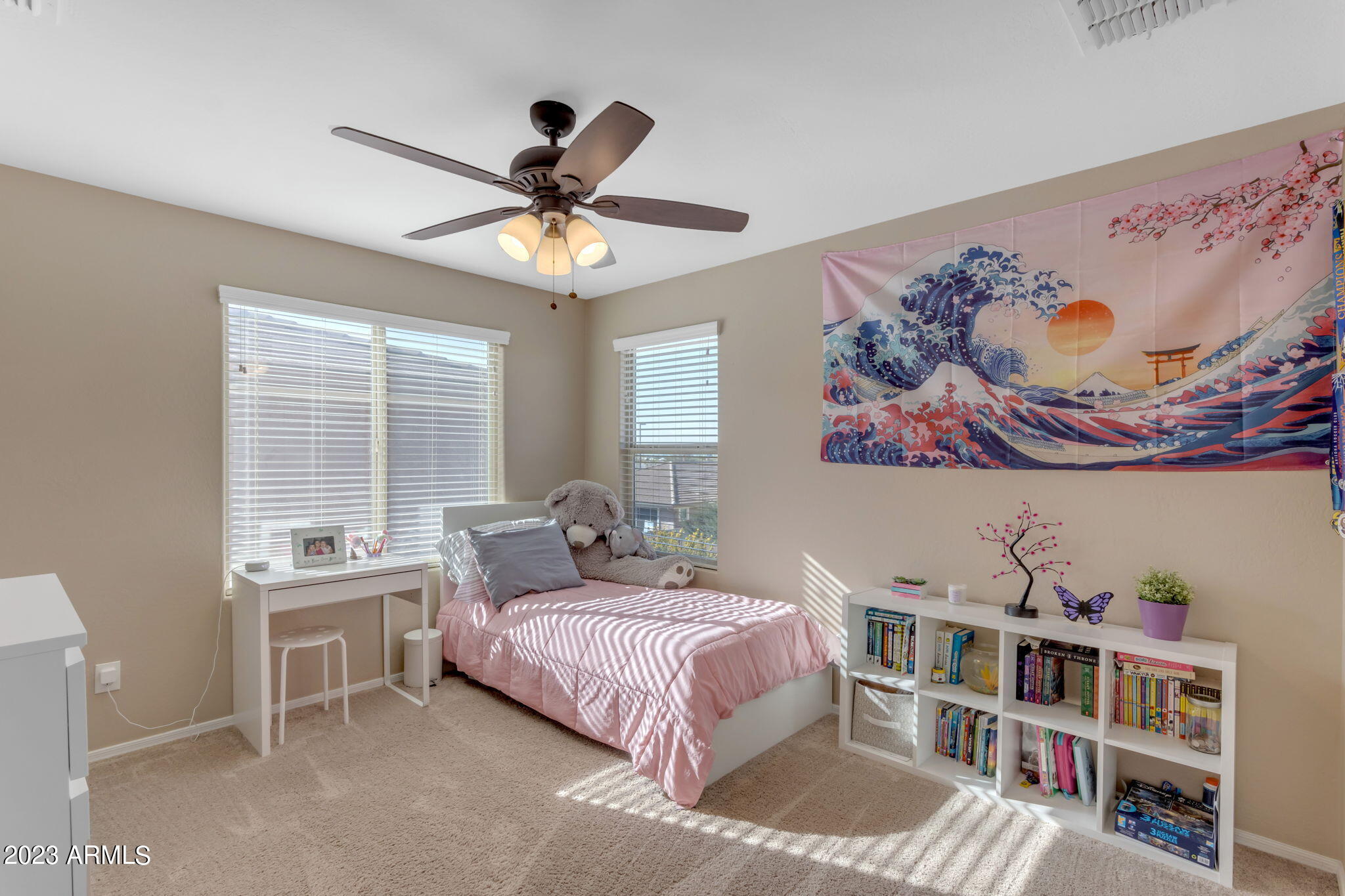 2388 E HAZELTINE Way