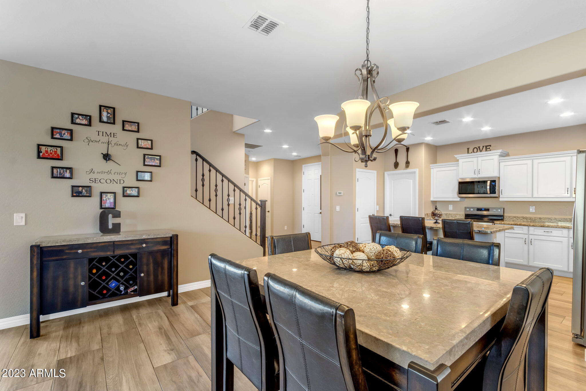 2388 E HAZELTINE Way