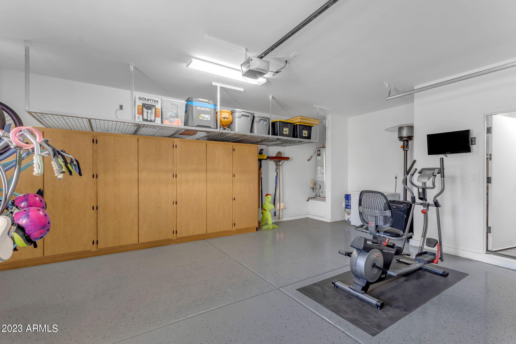 2388 E HAZELTINE Way