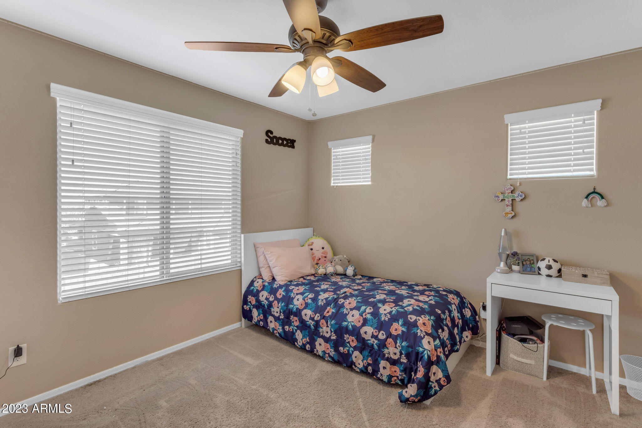 2388 E HAZELTINE Way