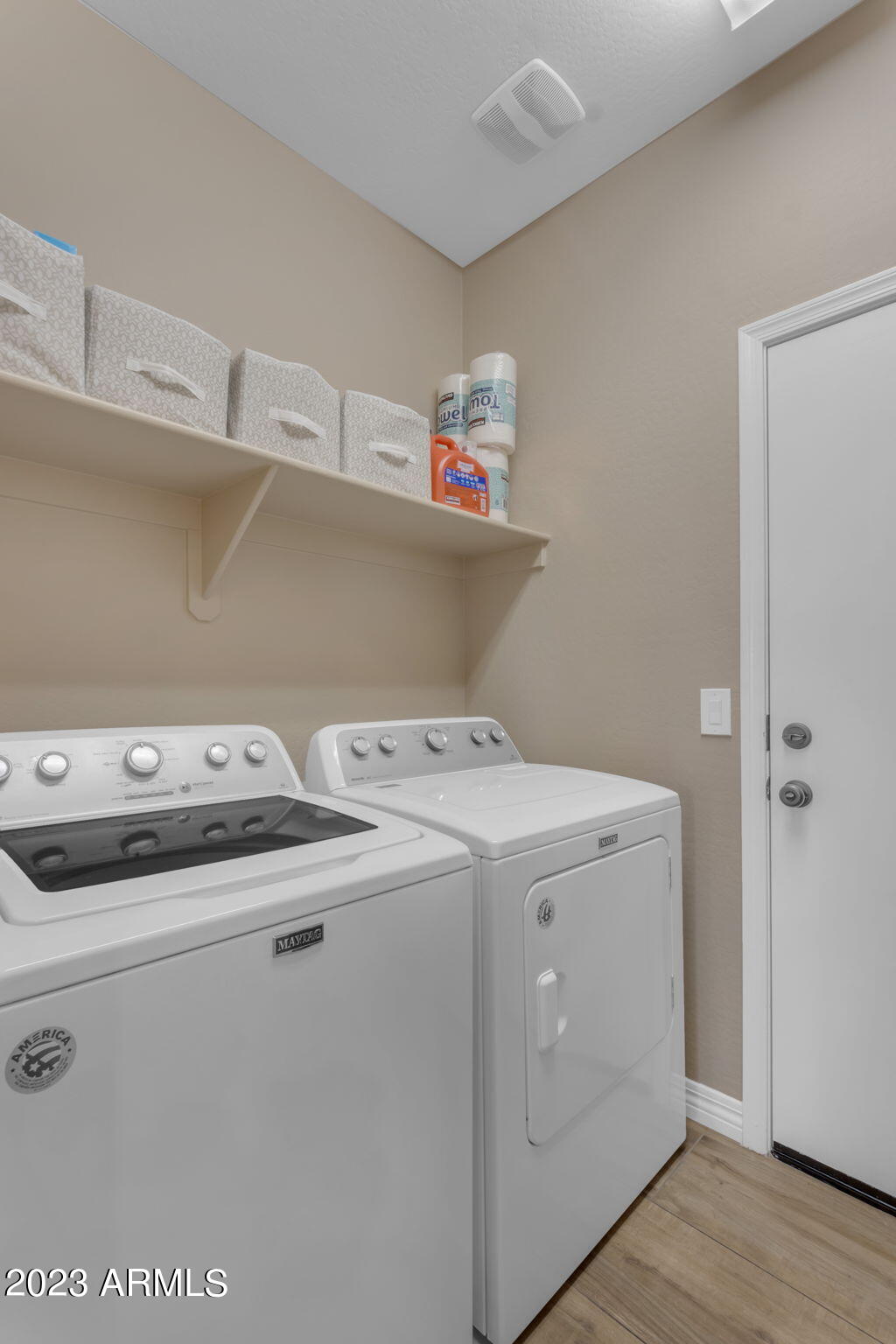 2388 E HAZELTINE Way