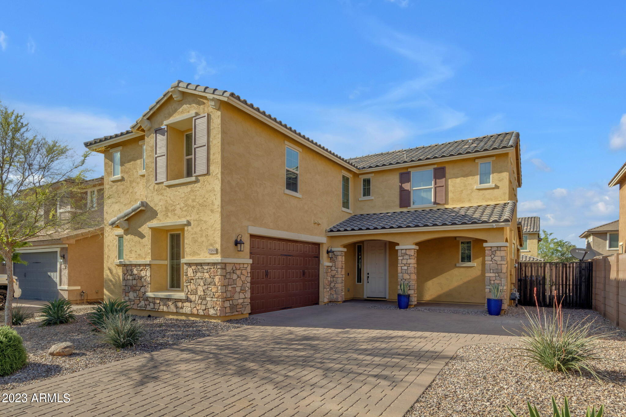 2388 E HAZELTINE Way