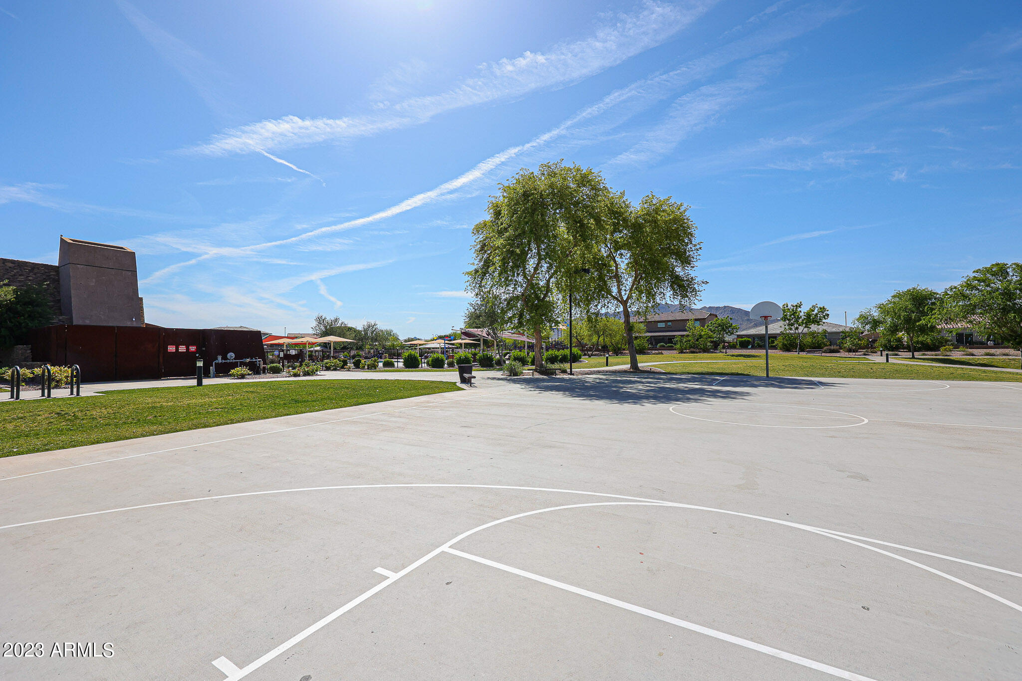 2221 E EVERGLADE Lane