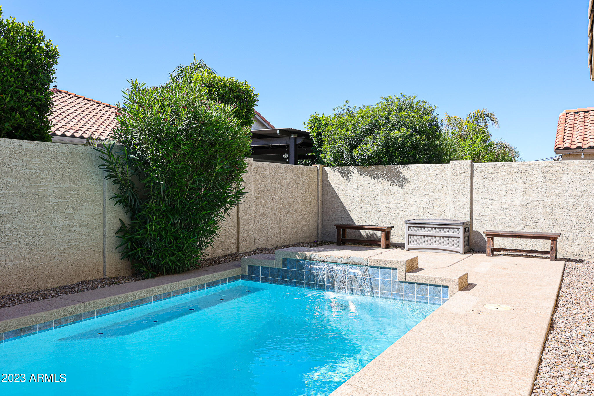 2221 E EVERGLADE Lane