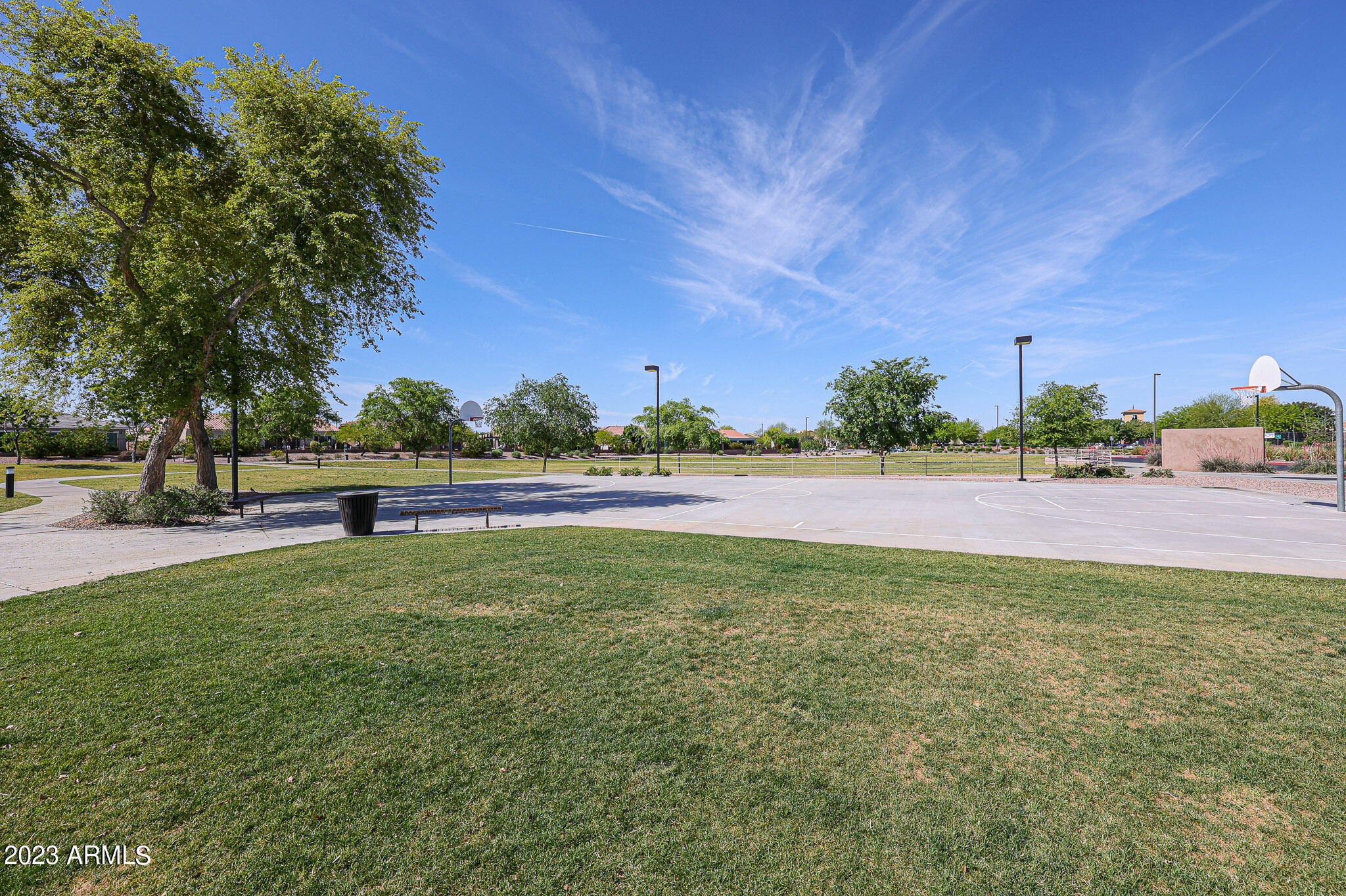 2221 E EVERGLADE Lane