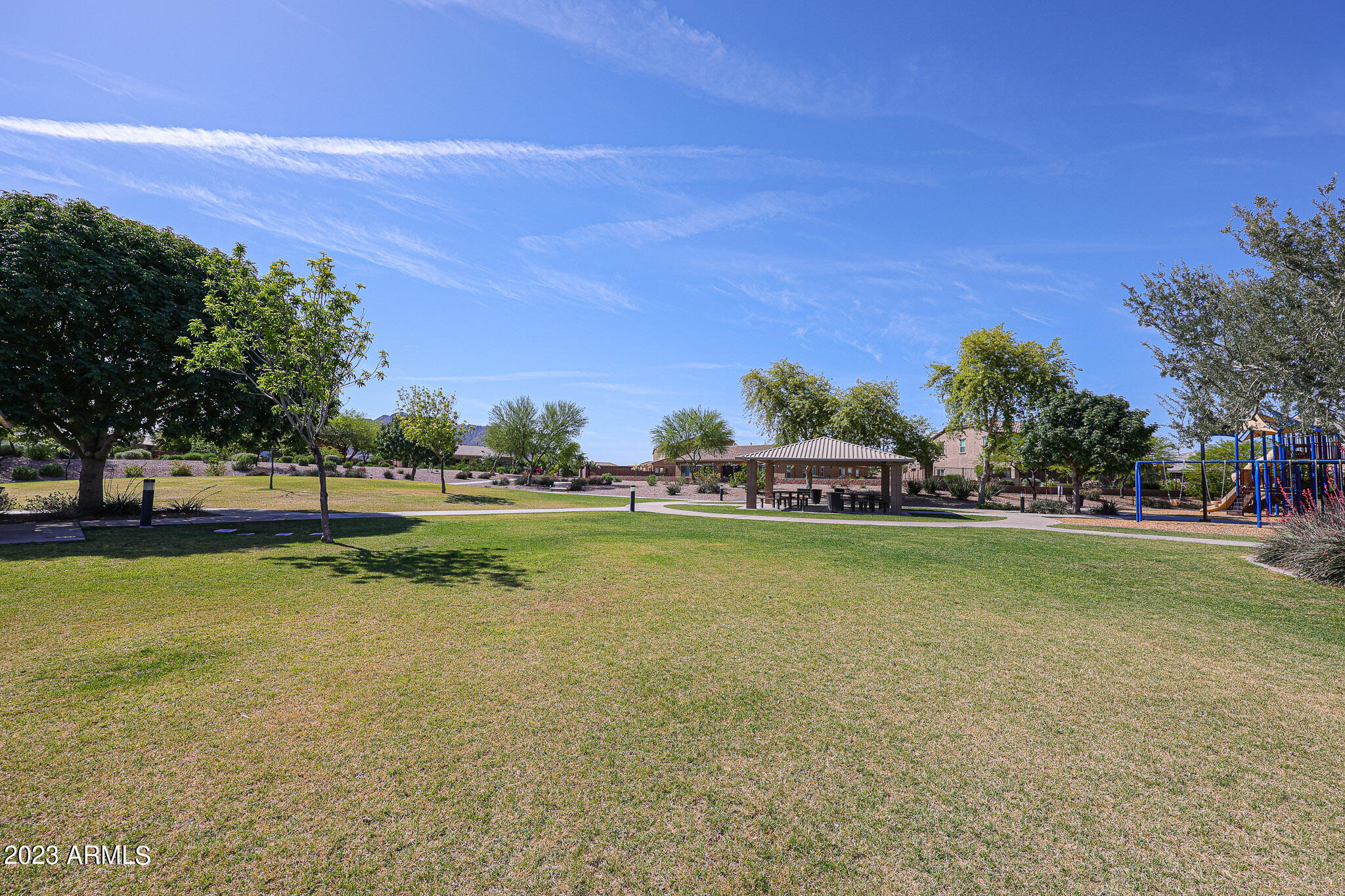 2221 E EVERGLADE Lane