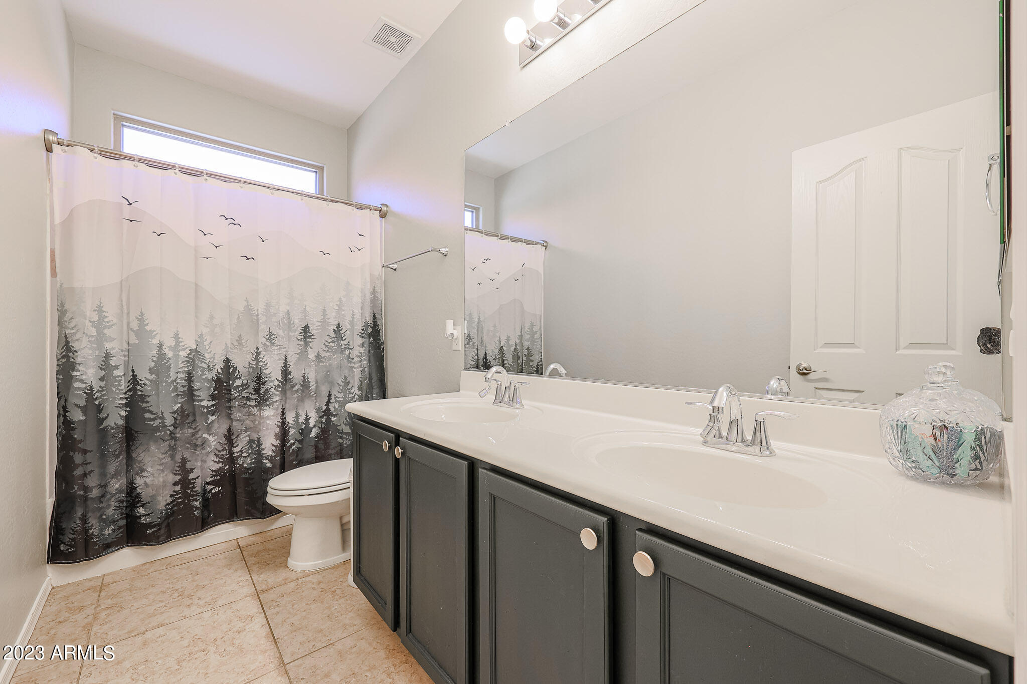 2221 E EVERGLADE Lane