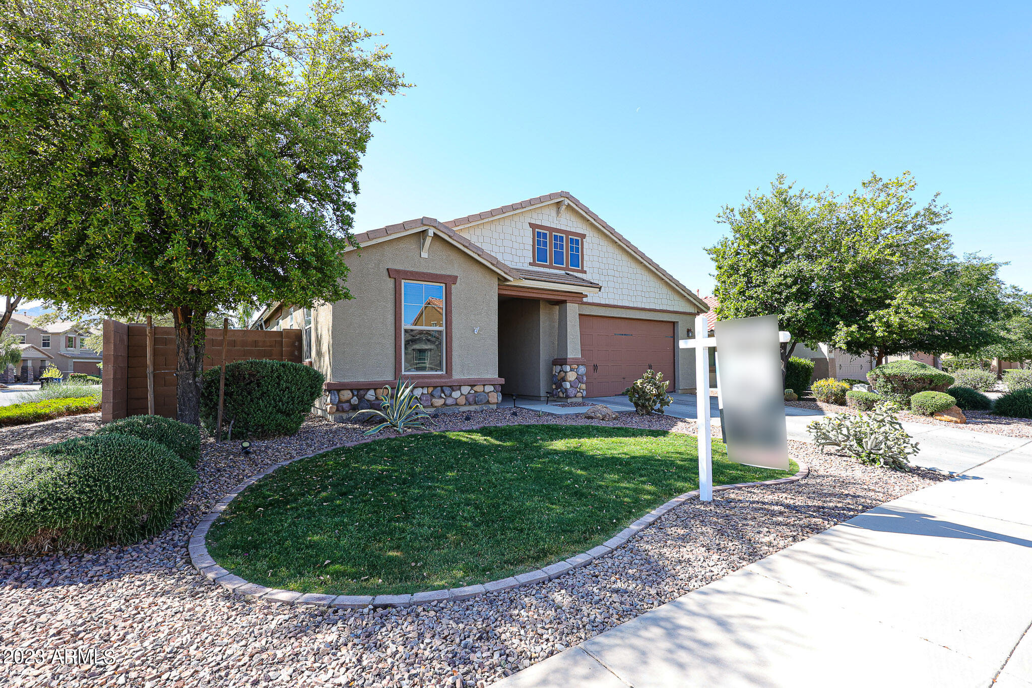 2221 E EVERGLADE Lane