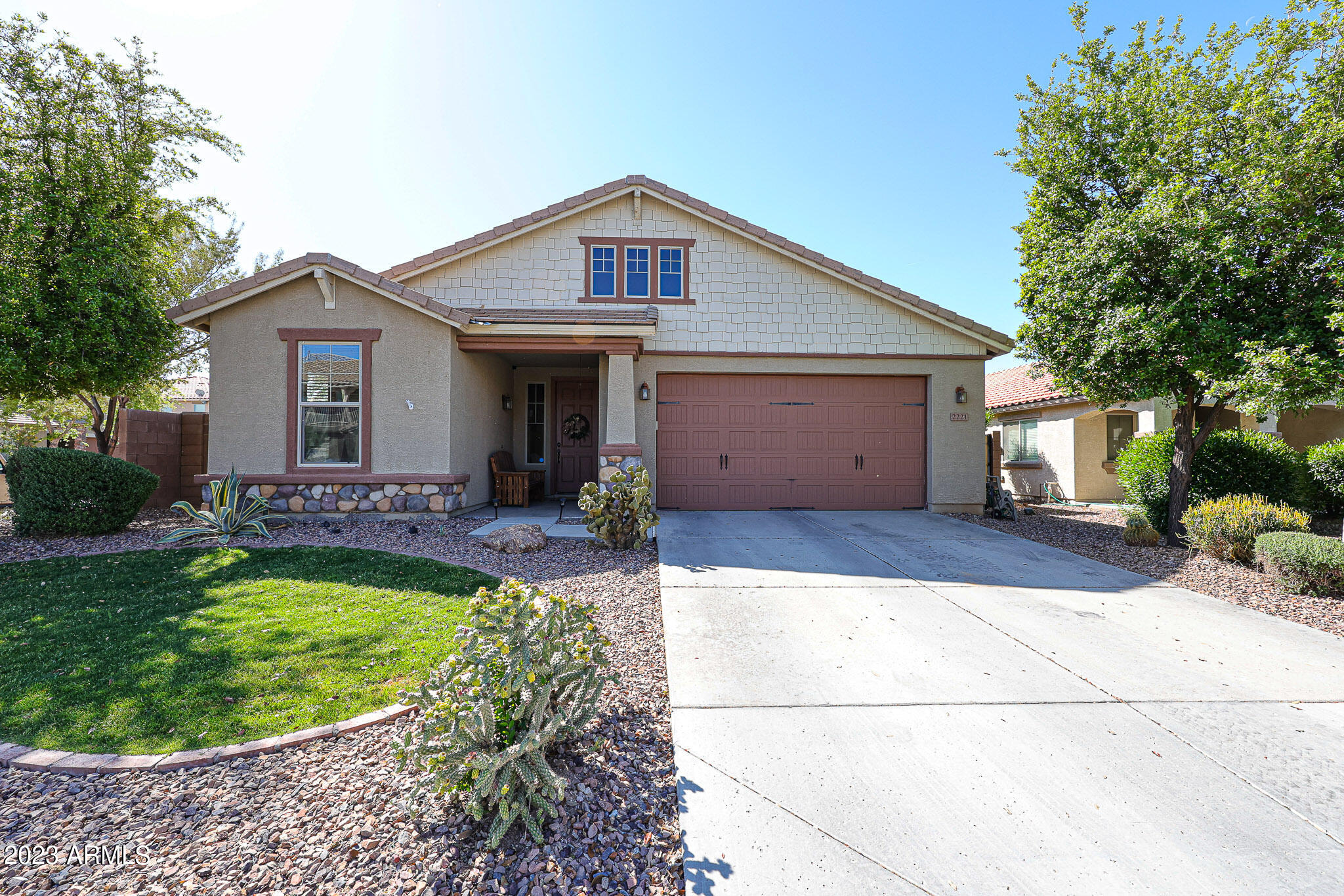 2221 E EVERGLADE Lane