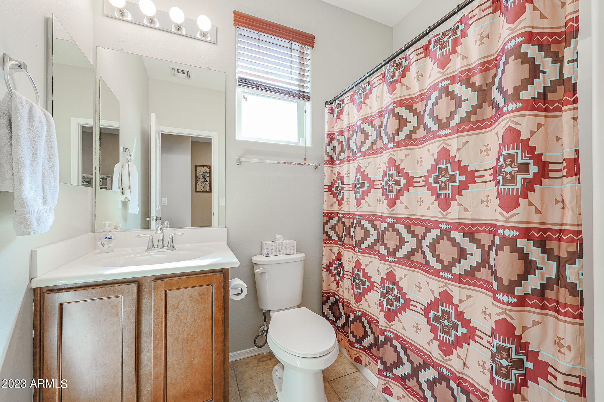 2221 E EVERGLADE Lane