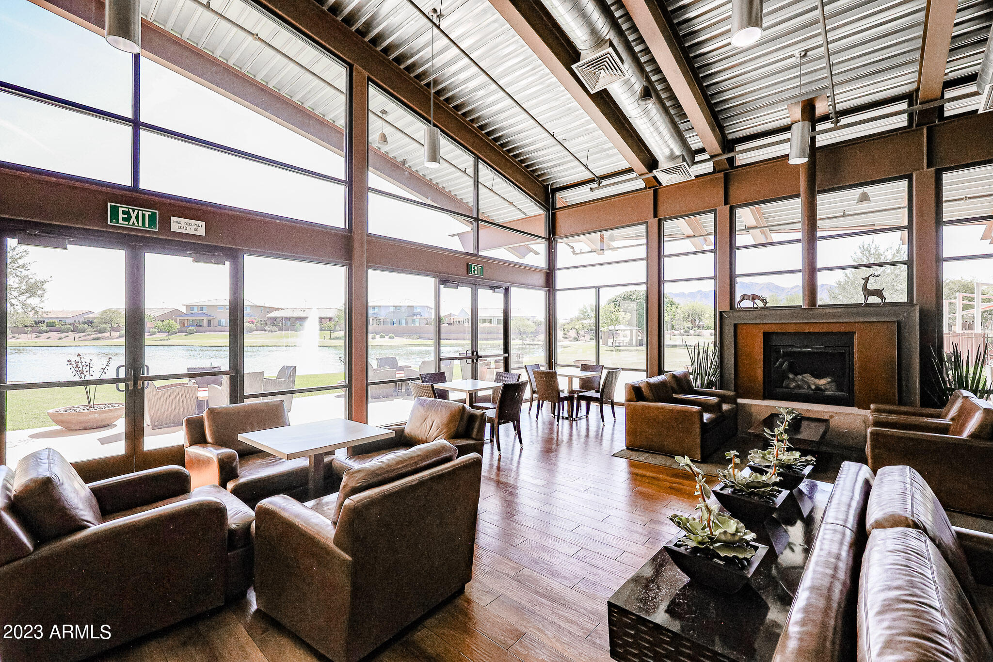 2221 E EVERGLADE Lane