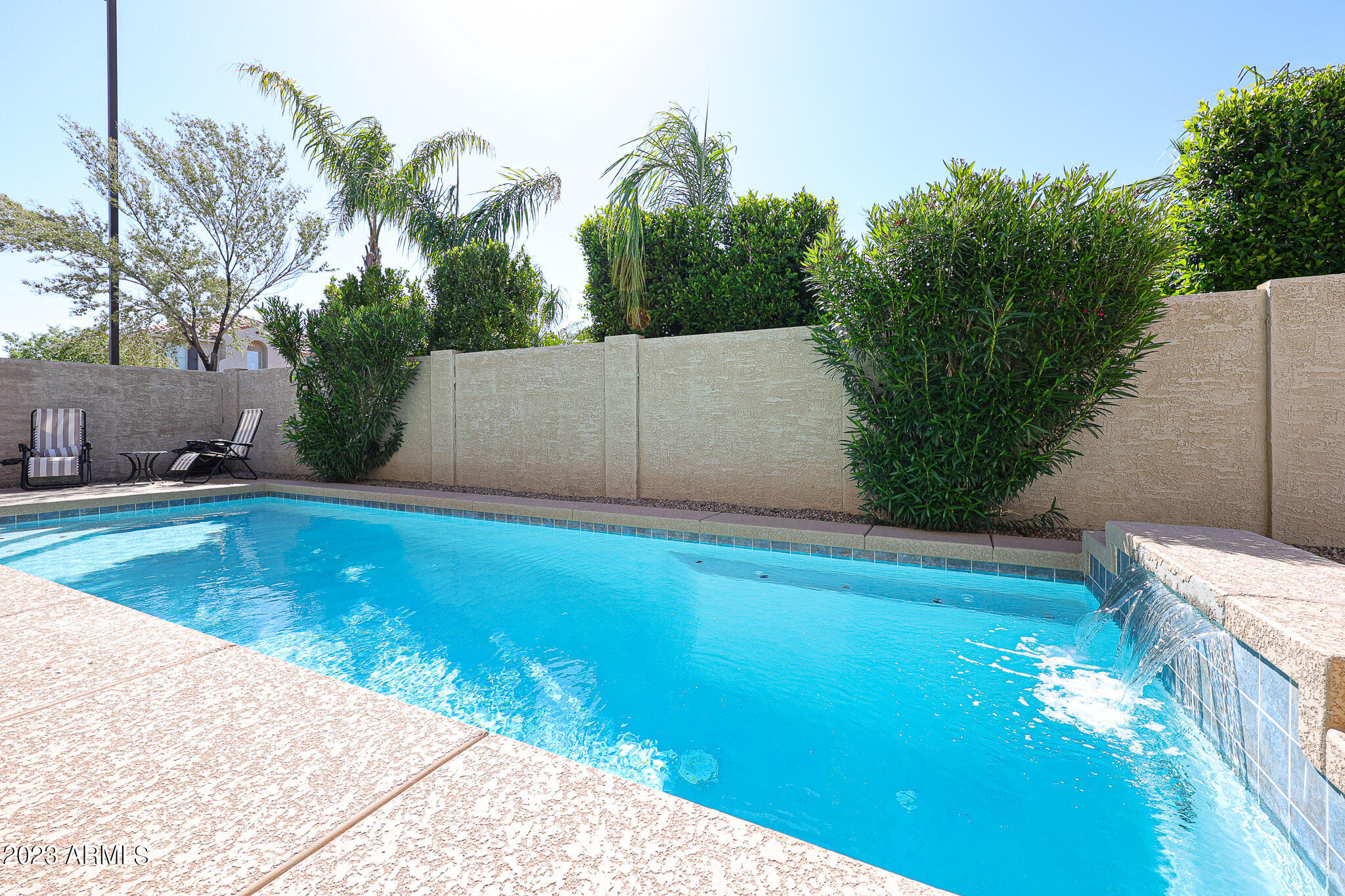 2221 E EVERGLADE Lane