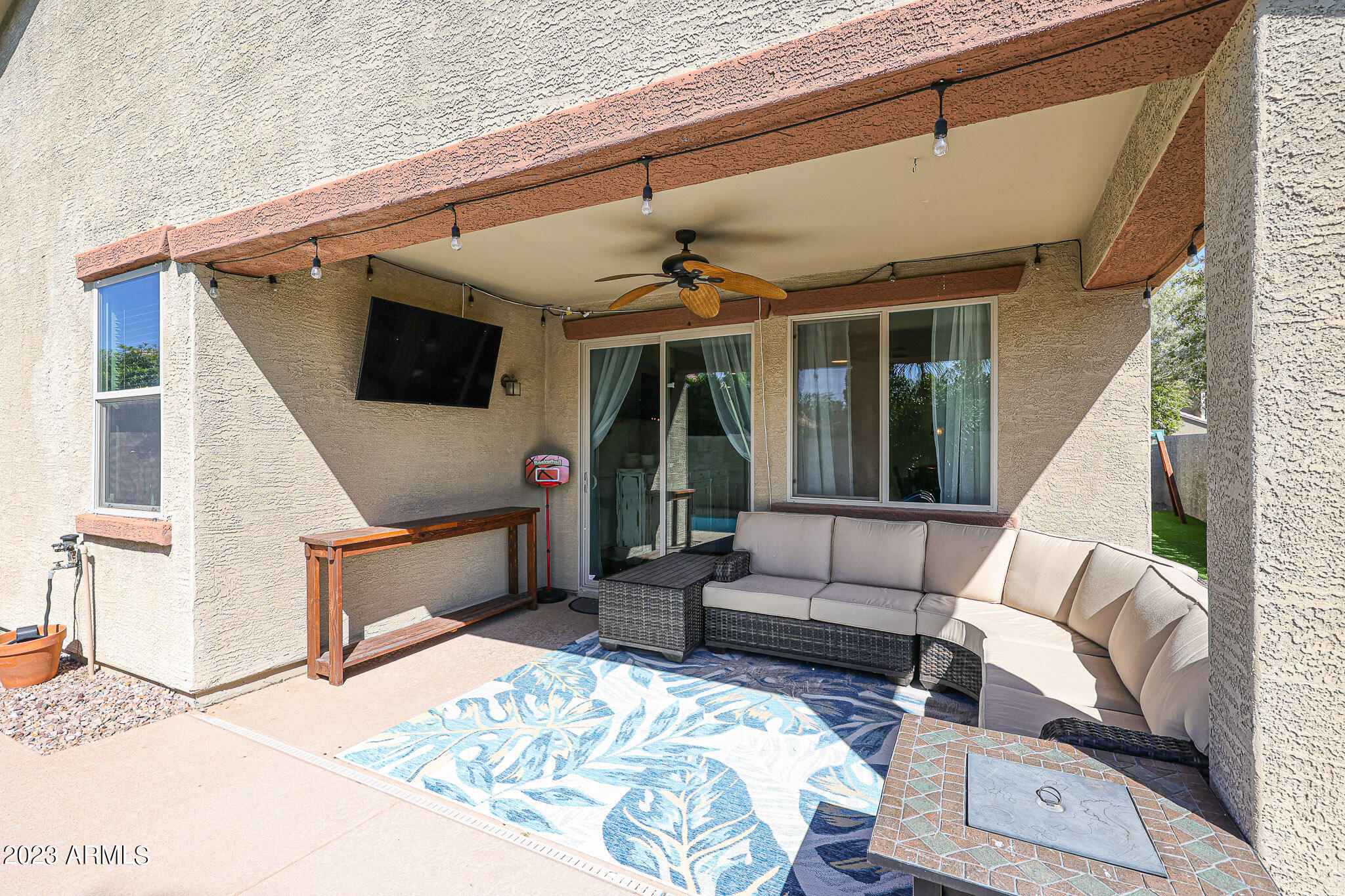 2221 E EVERGLADE Lane