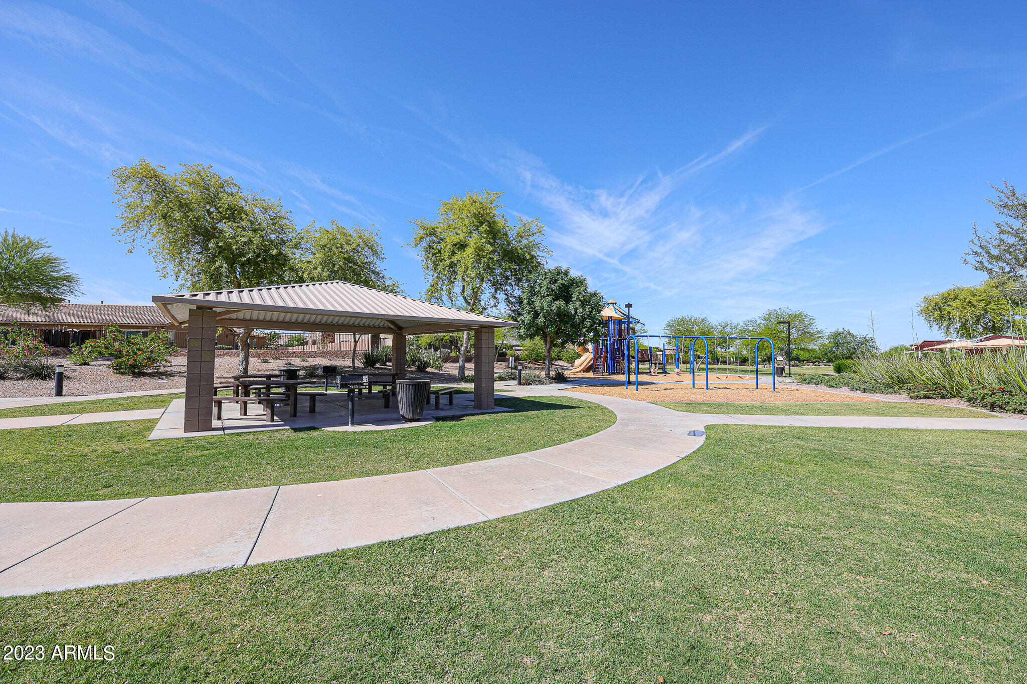 2221 E EVERGLADE Lane