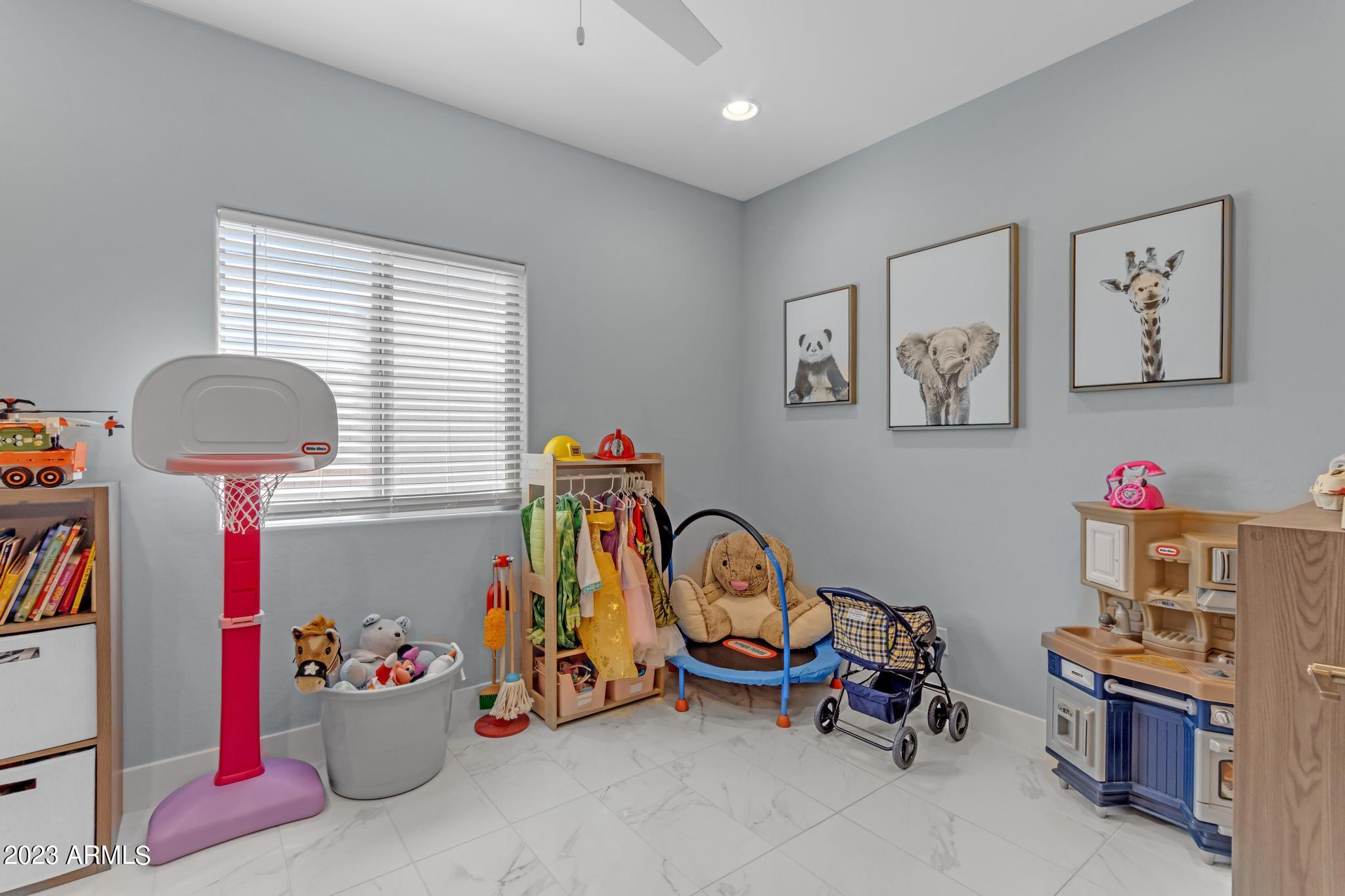 11047 E TOPAZ Avenue