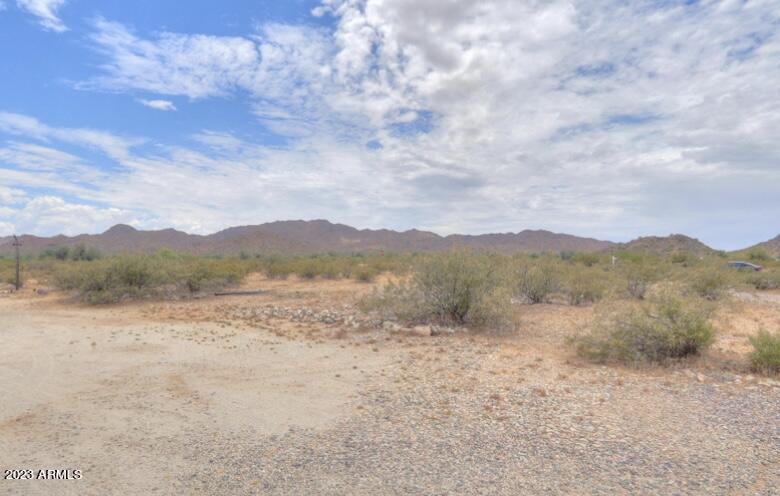 3747 N BRANDING IRON Road