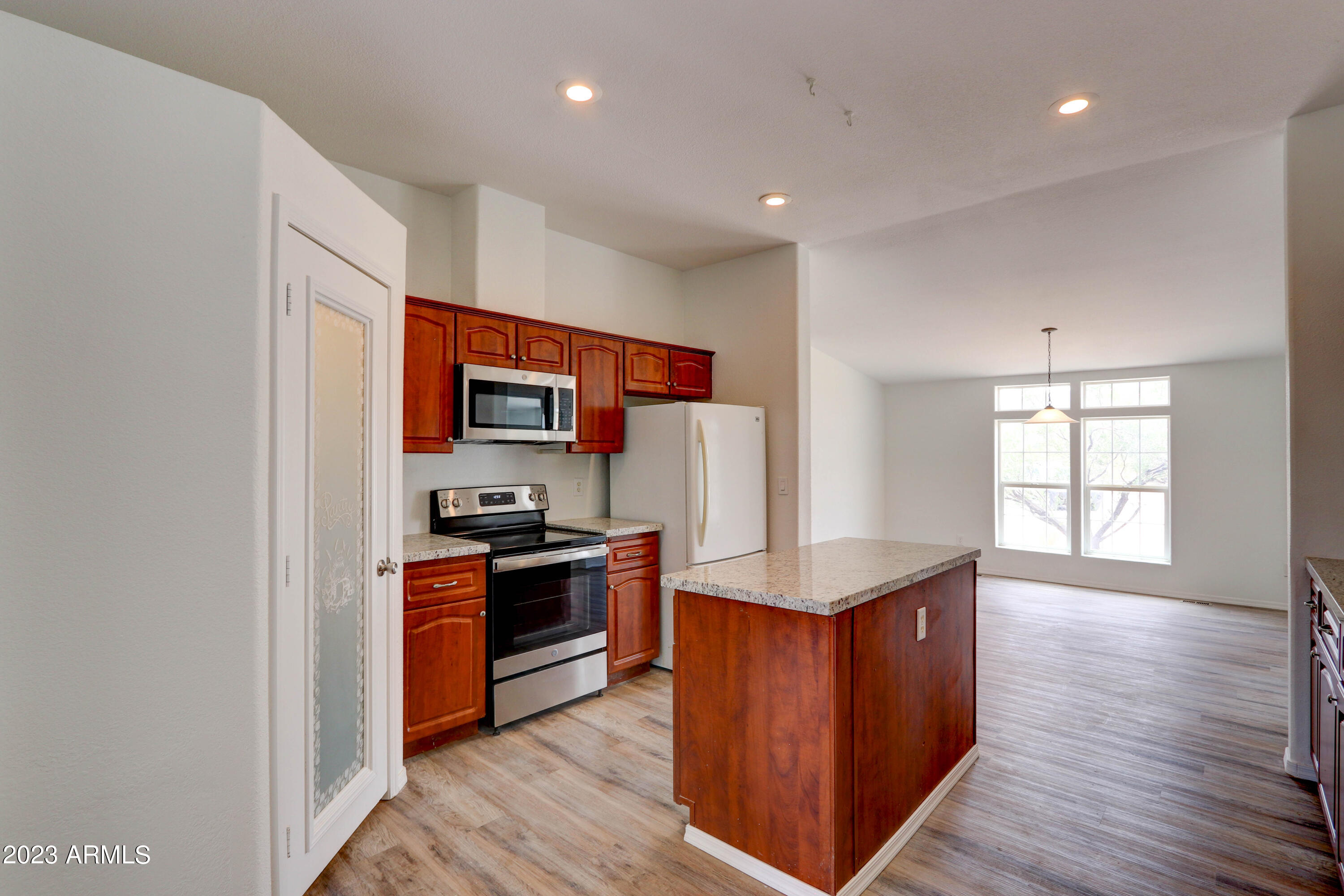 3747 N BRANDING IRON Road