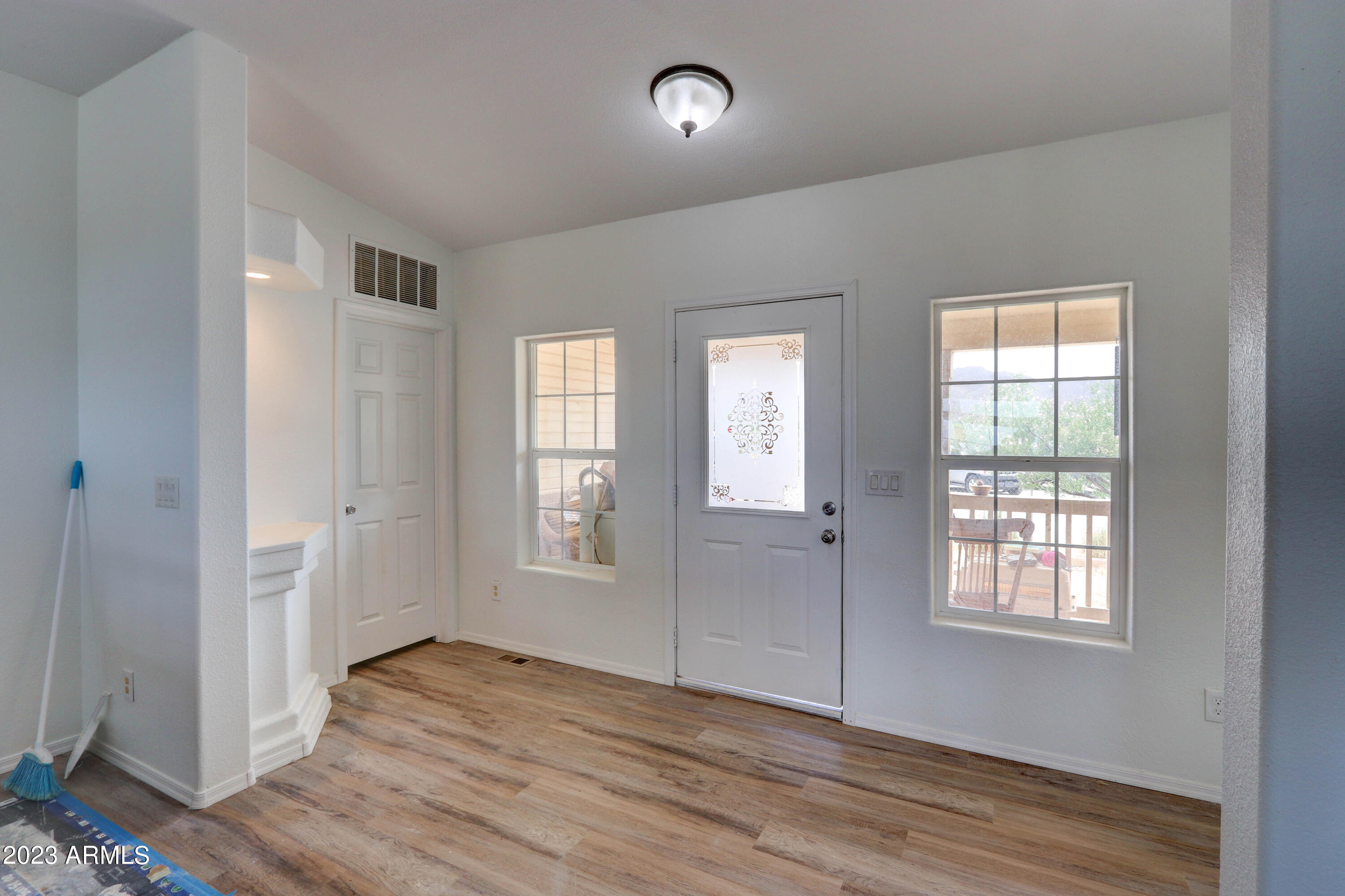 3747 N BRANDING IRON Road