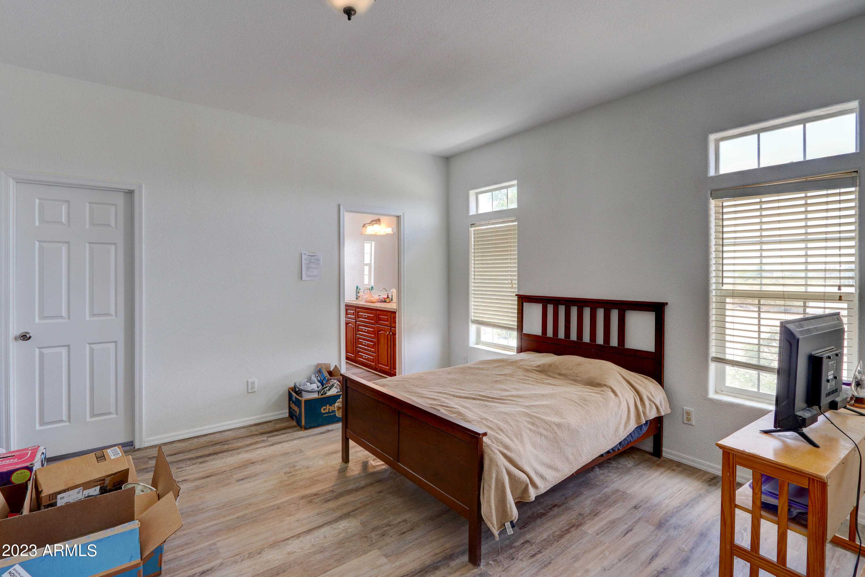 3747 N BRANDING IRON Road