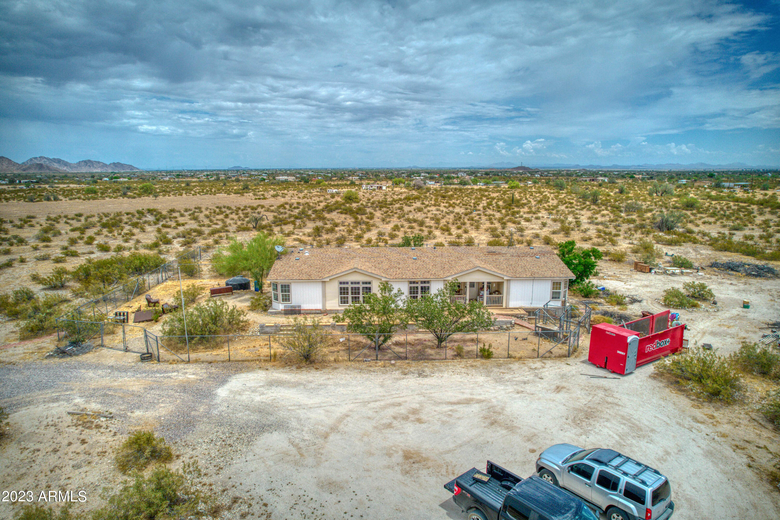 3747 N BRANDING IRON Road