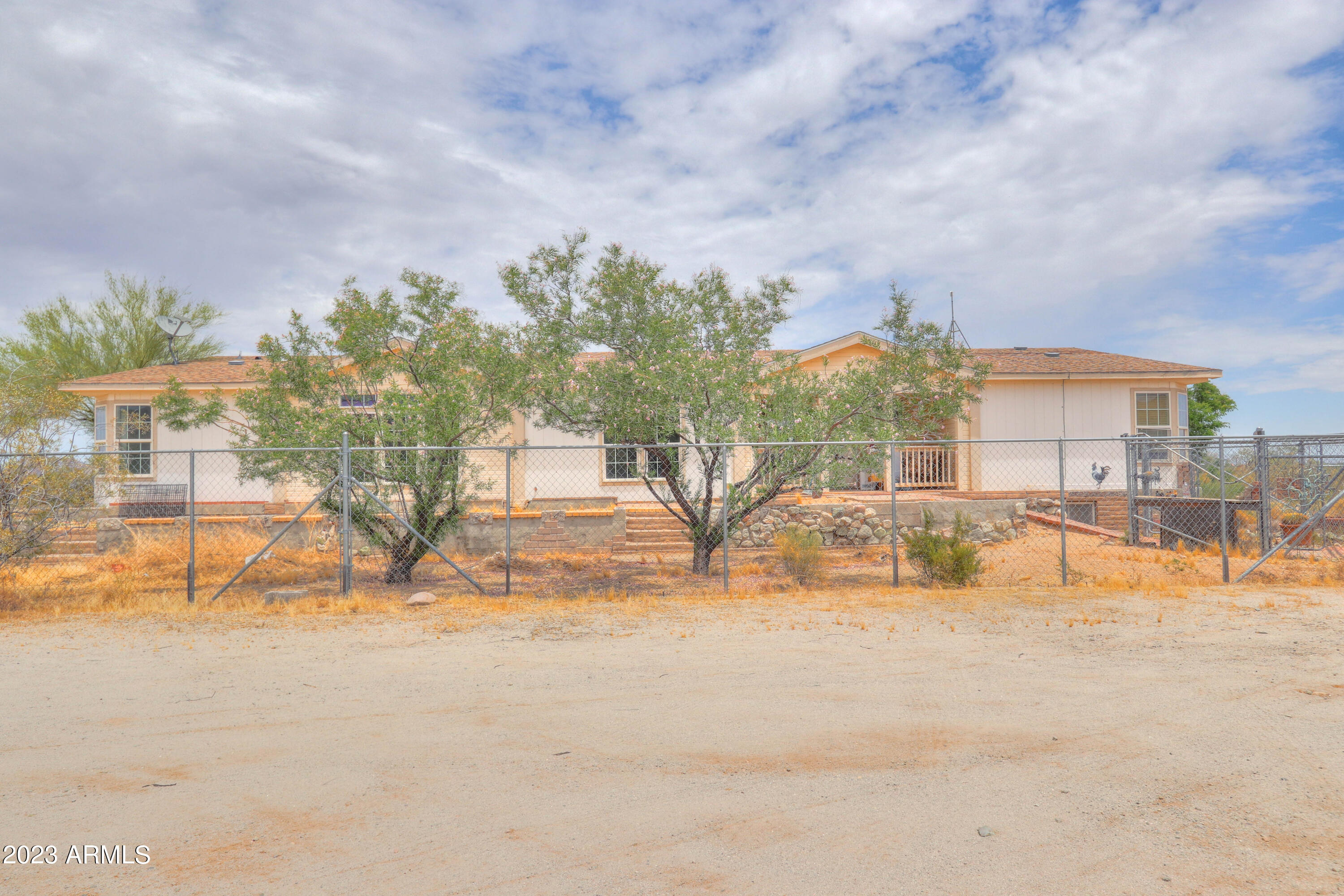 3747 N BRANDING IRON Road