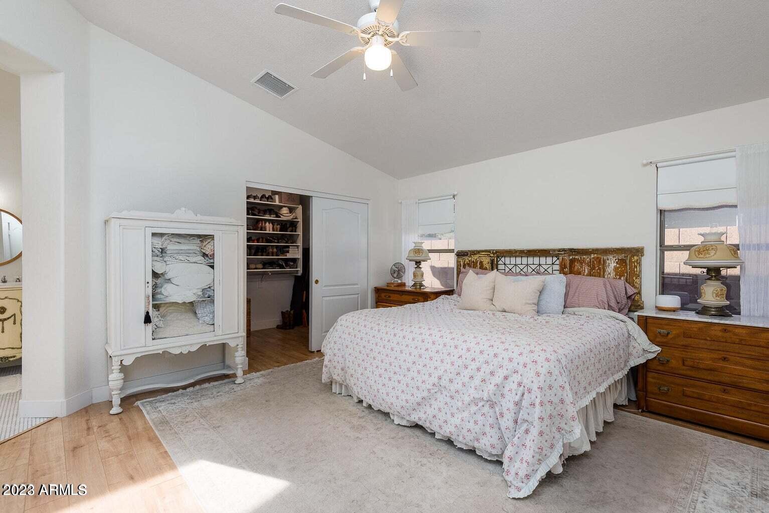 2964 S WOODRUFF Circle