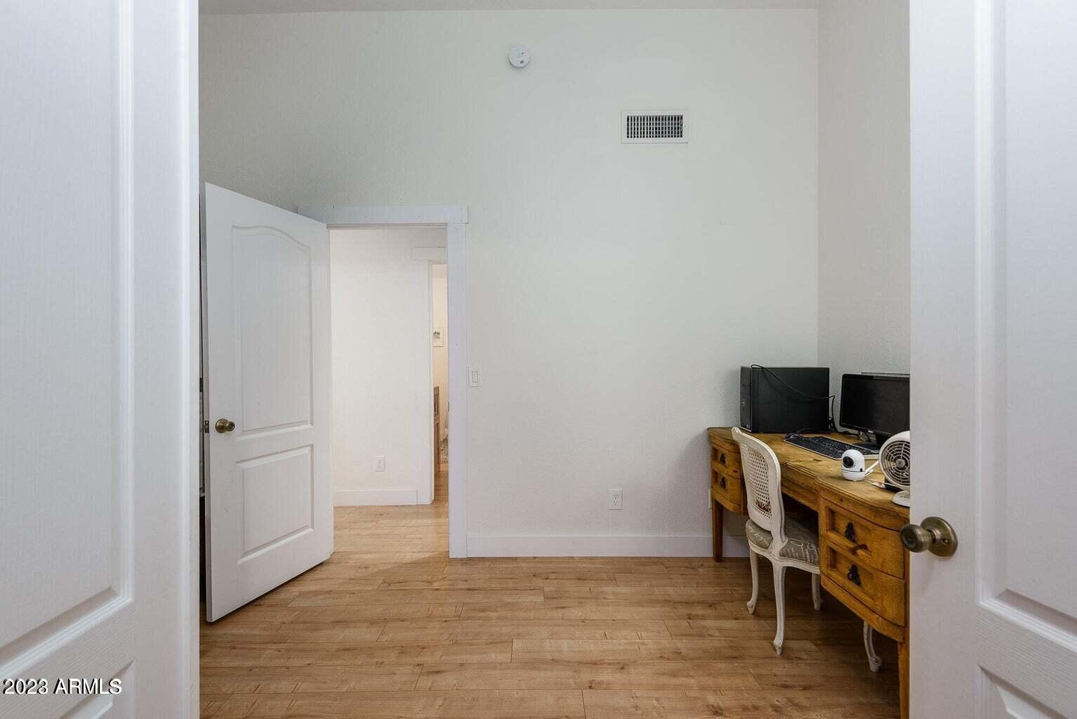 2964 S WOODRUFF Circle