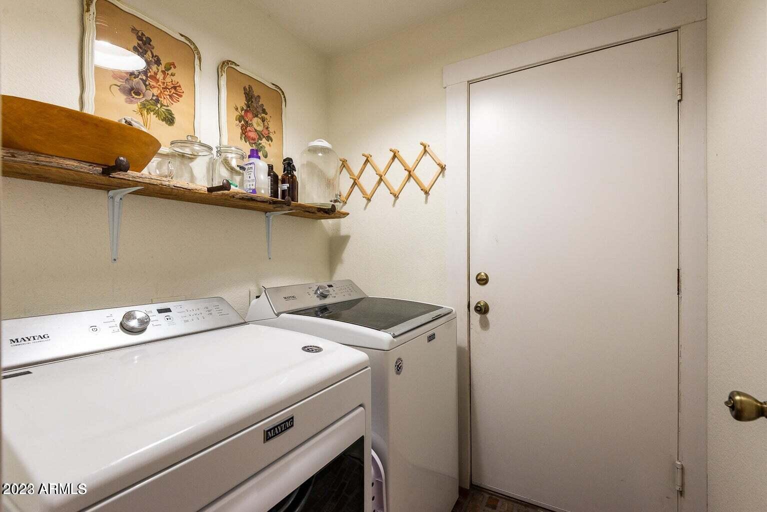 2964 S WOODRUFF Circle