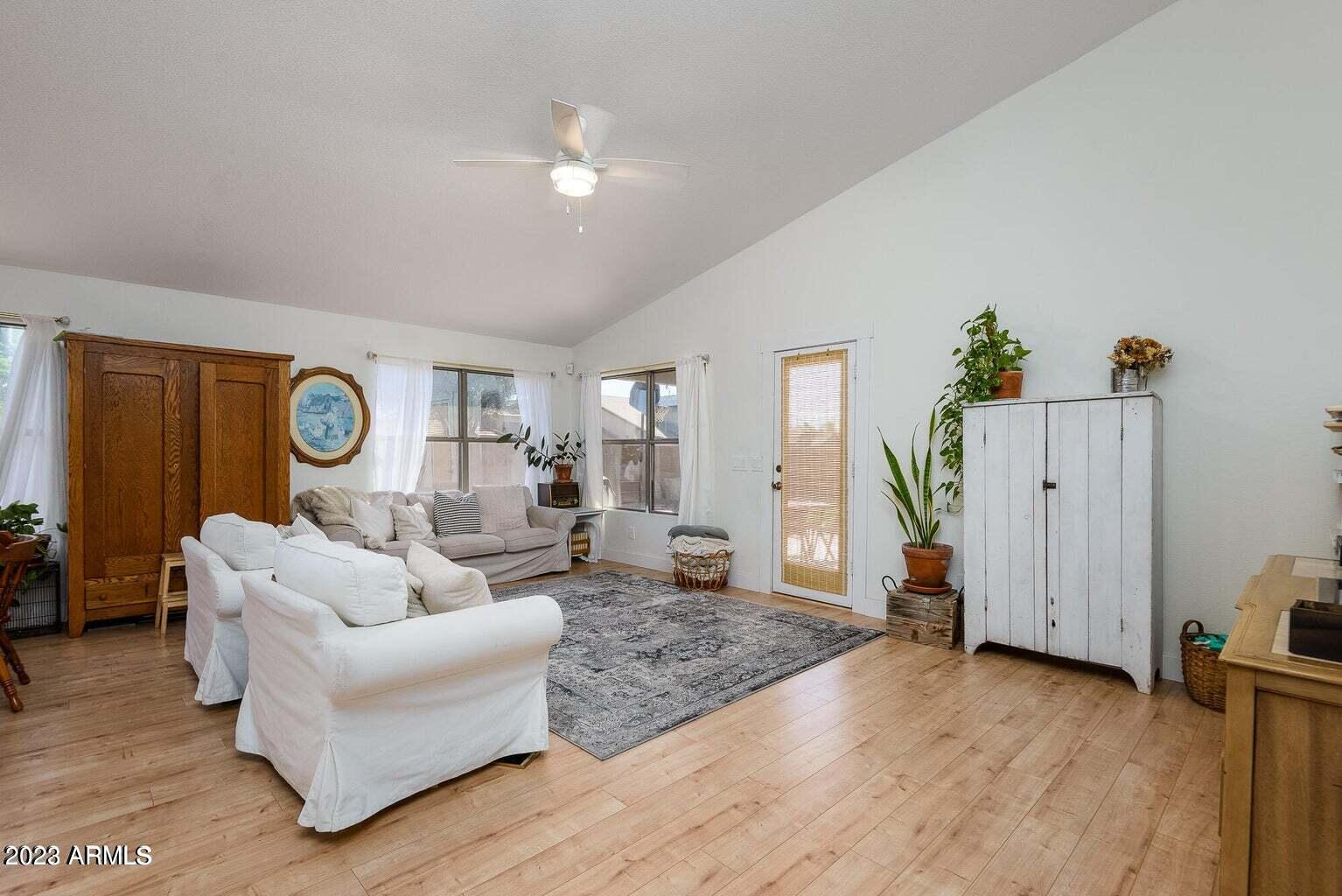 2964 S WOODRUFF Circle