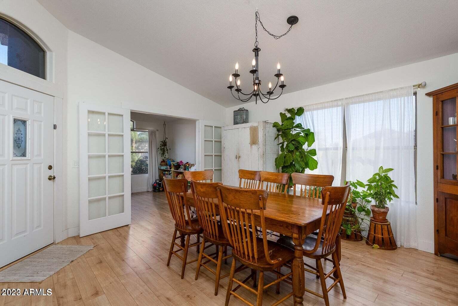 2964 S WOODRUFF Circle