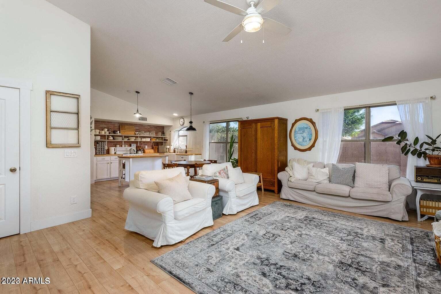 2964 S WOODRUFF Circle