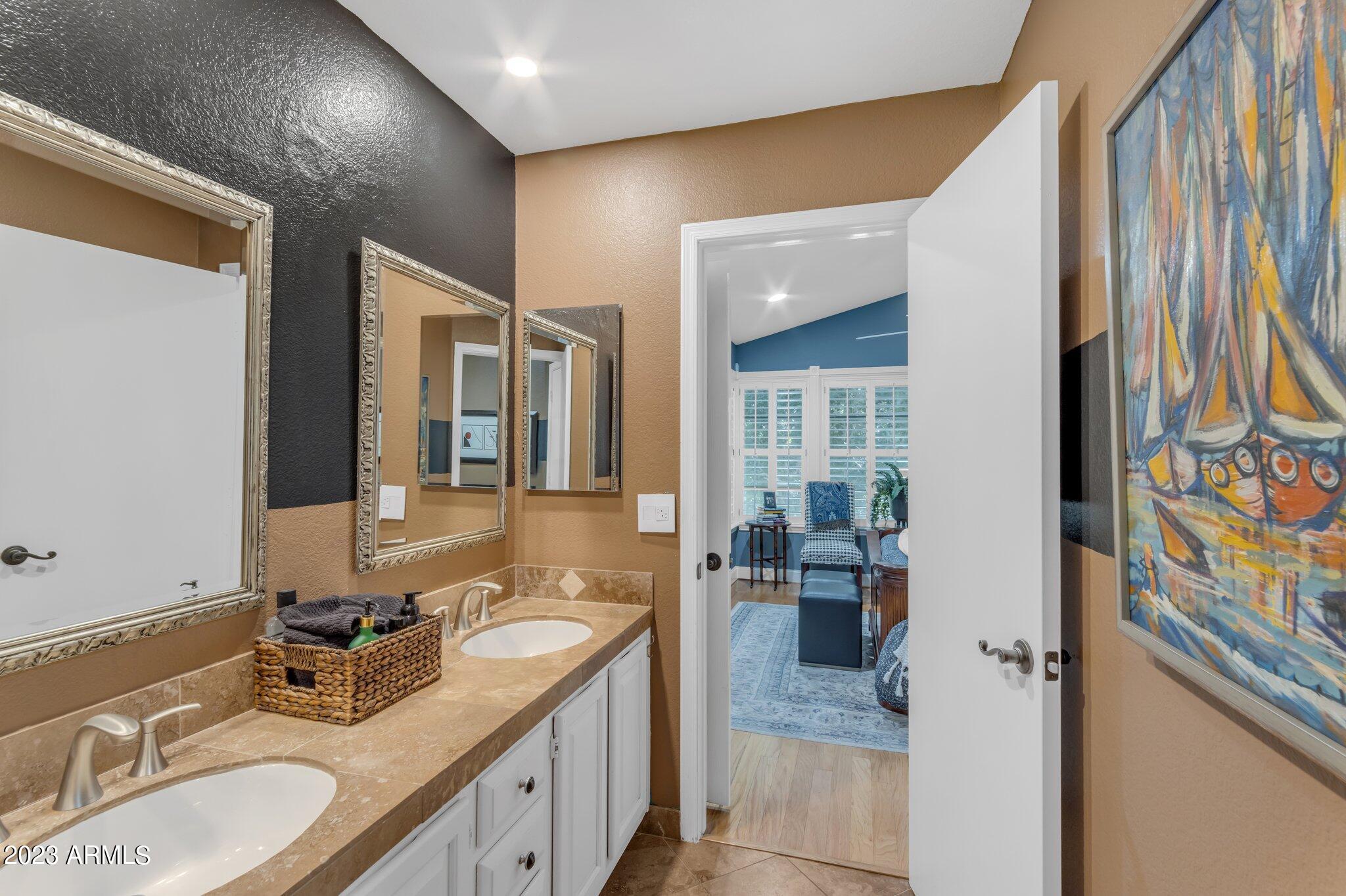 2875 W HIGHLAND Street, 1117