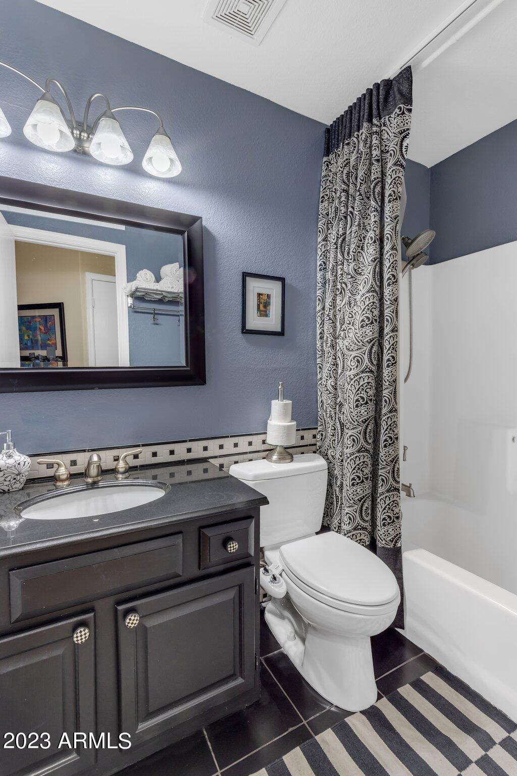 2875 W HIGHLAND Street, 1117