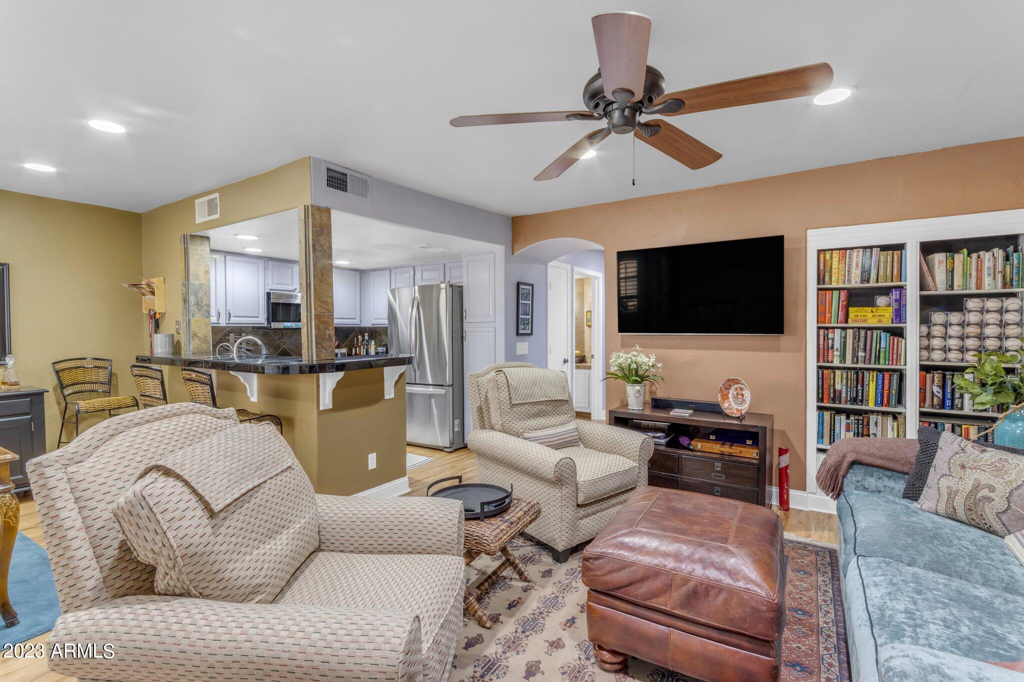 2875 W HIGHLAND Street, 1117